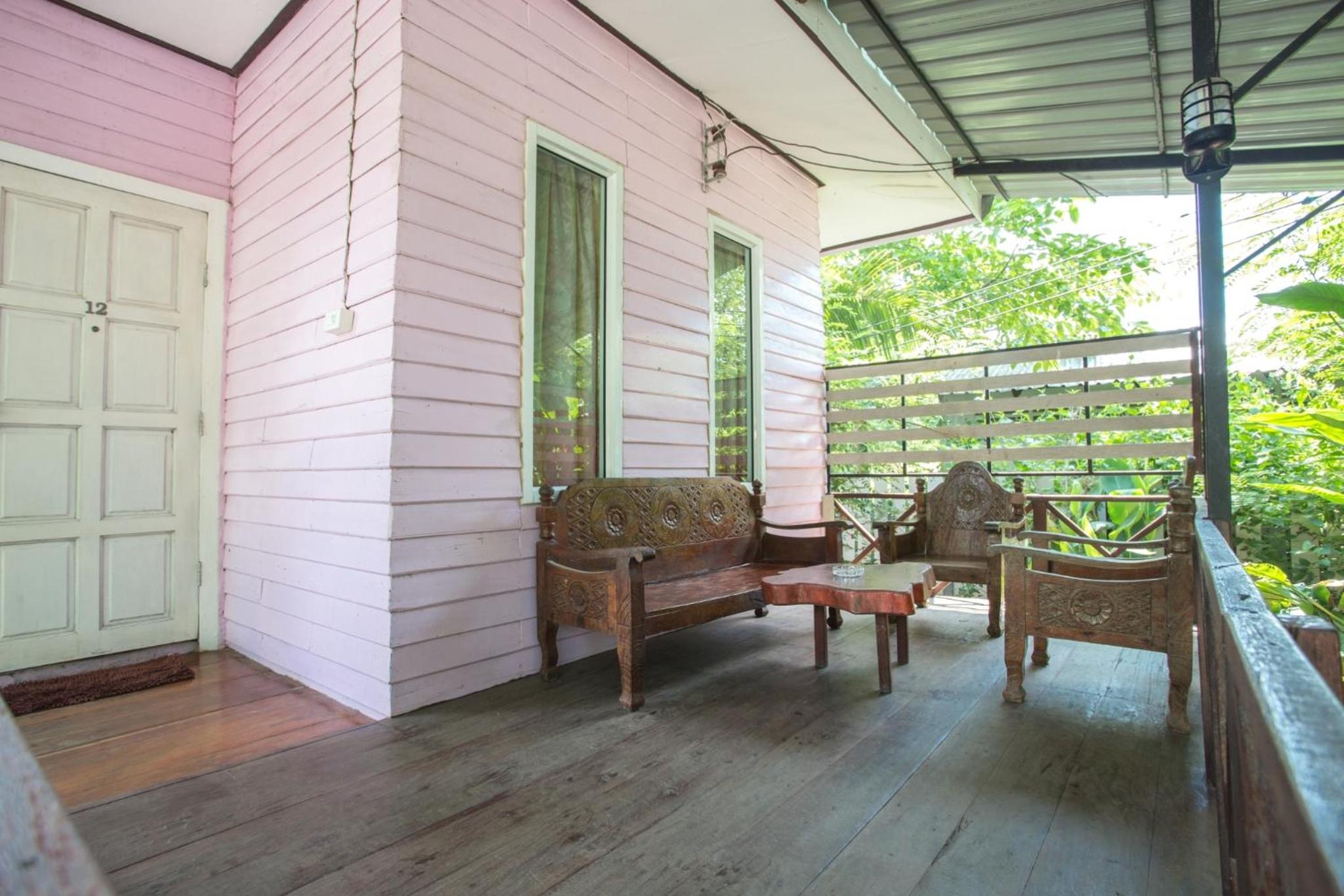 Standard Triple Room - Photo 8