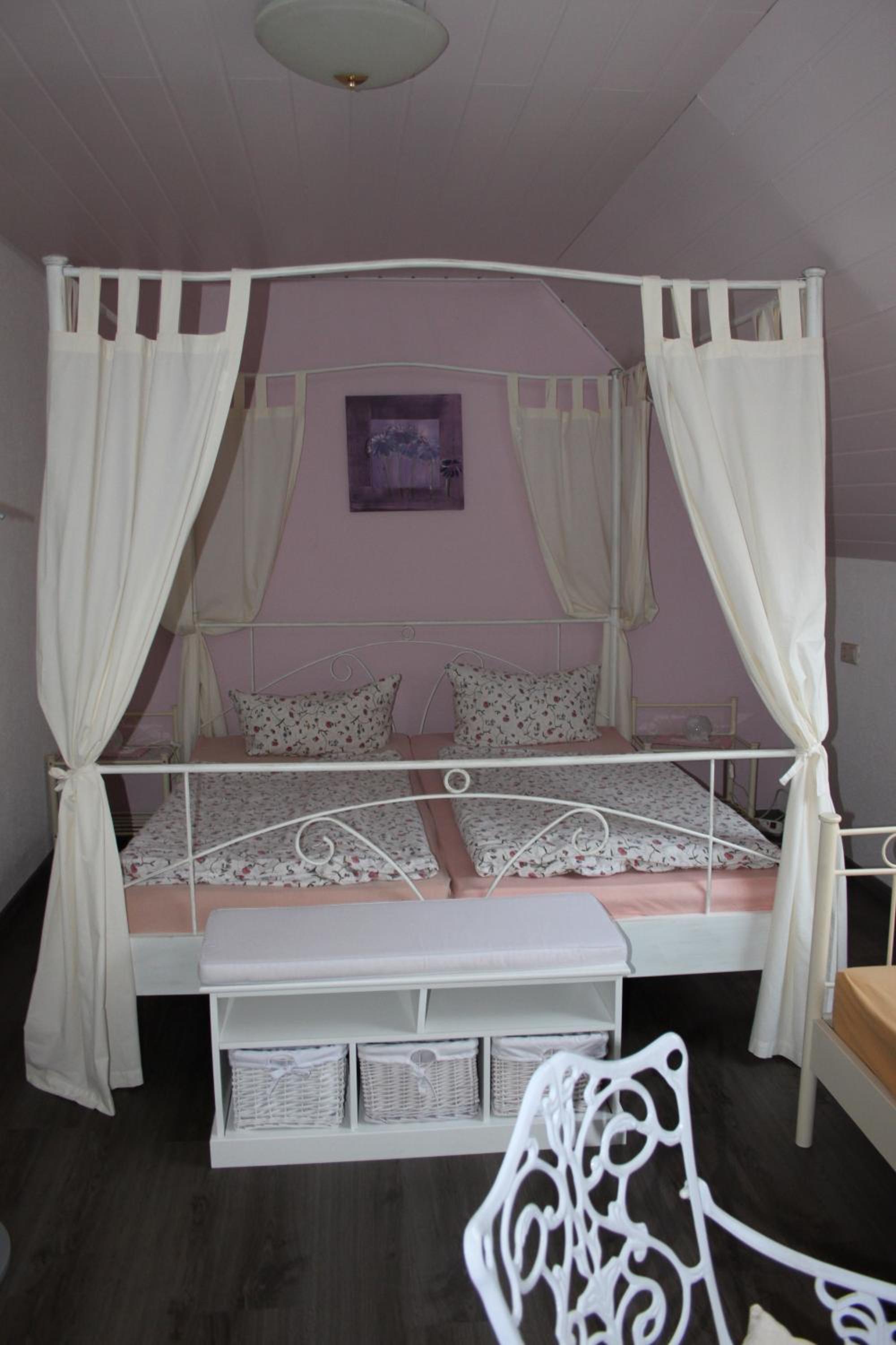 Double Room - Photo 3