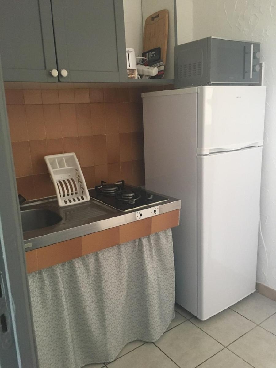 Apartment with Terrace - Photo 8
