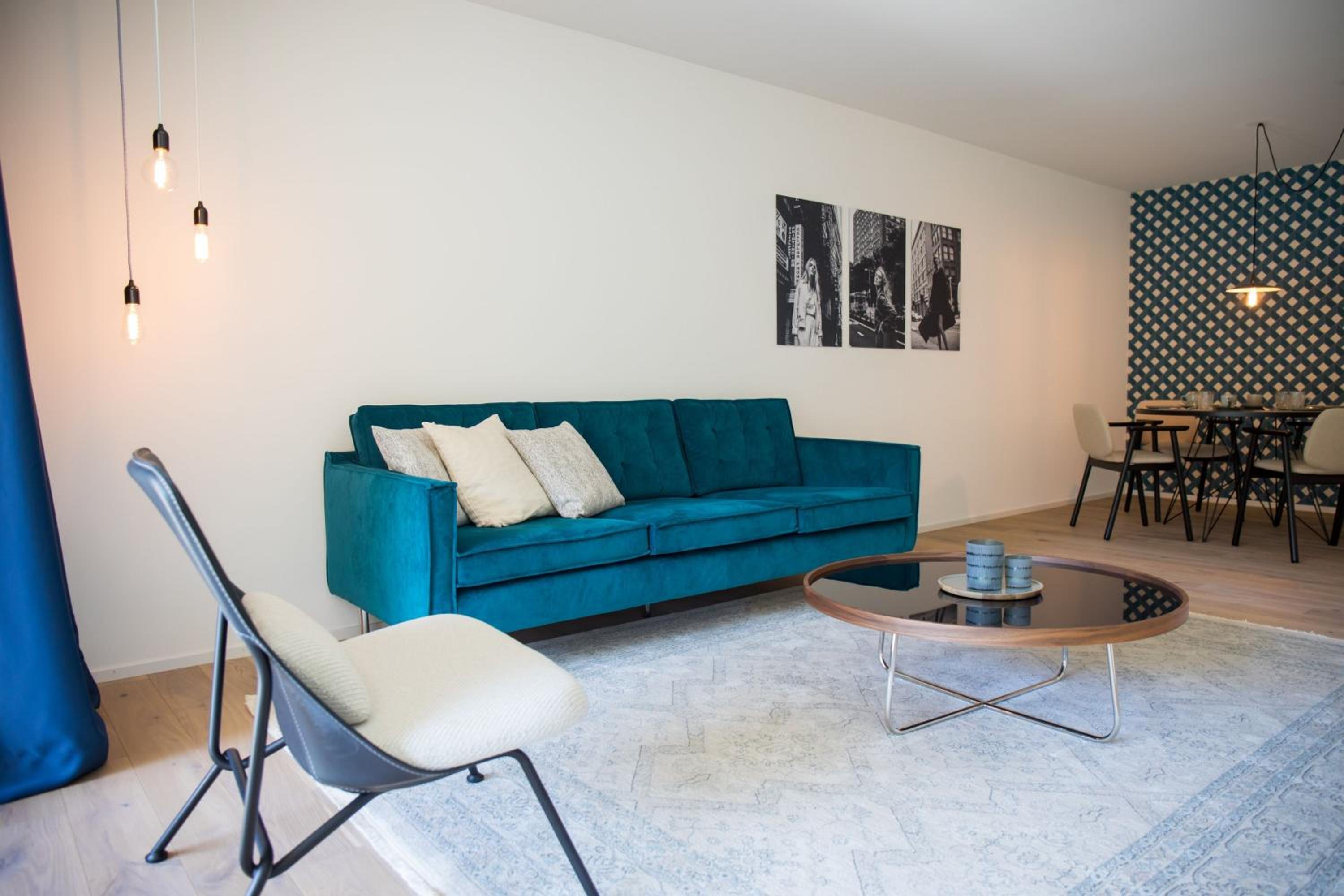 Large Two-Bedroom Apartment - Photo 26