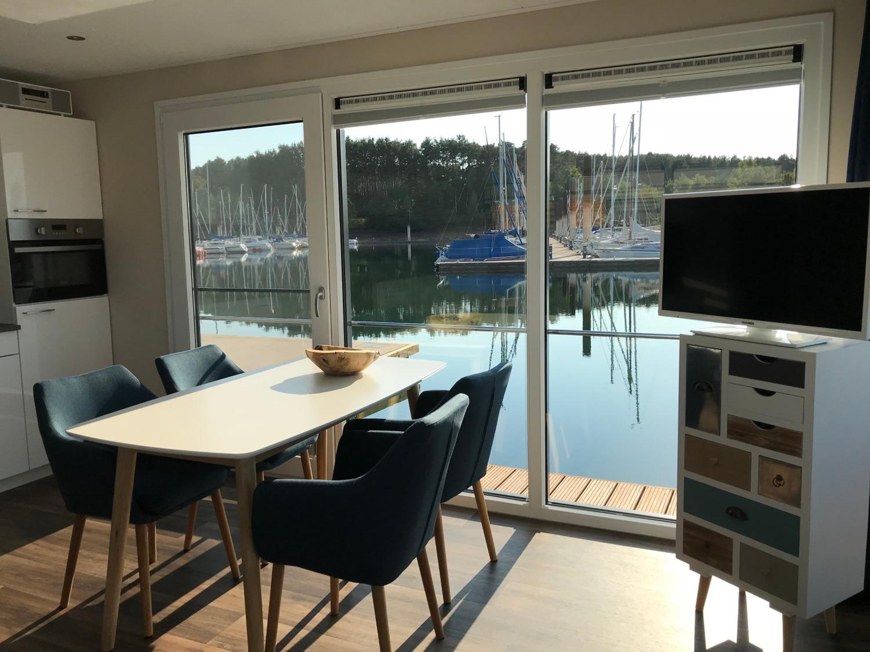 Bungalow - Water Front (Innenlage) - Photo 9