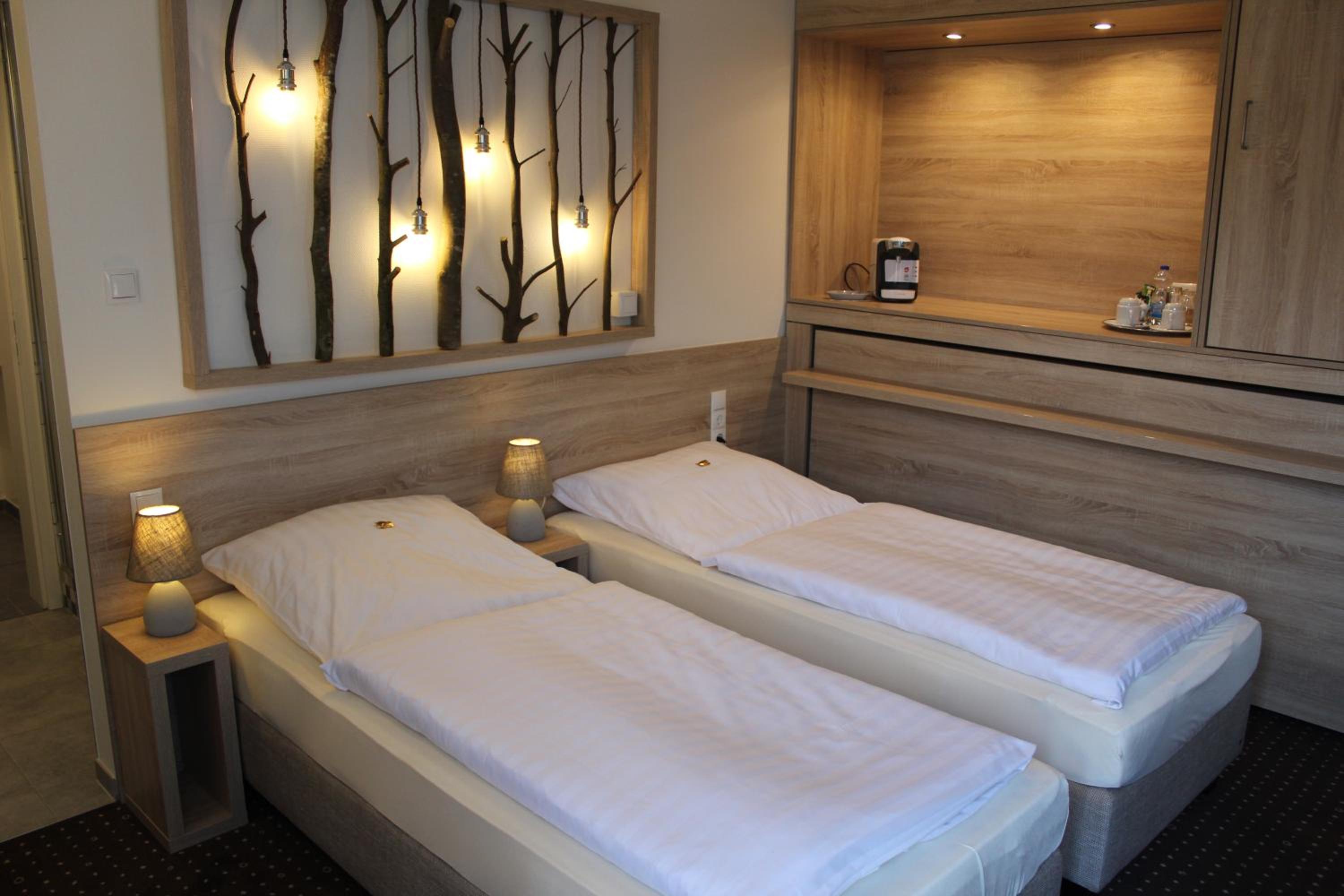 Double Room - Photo 12