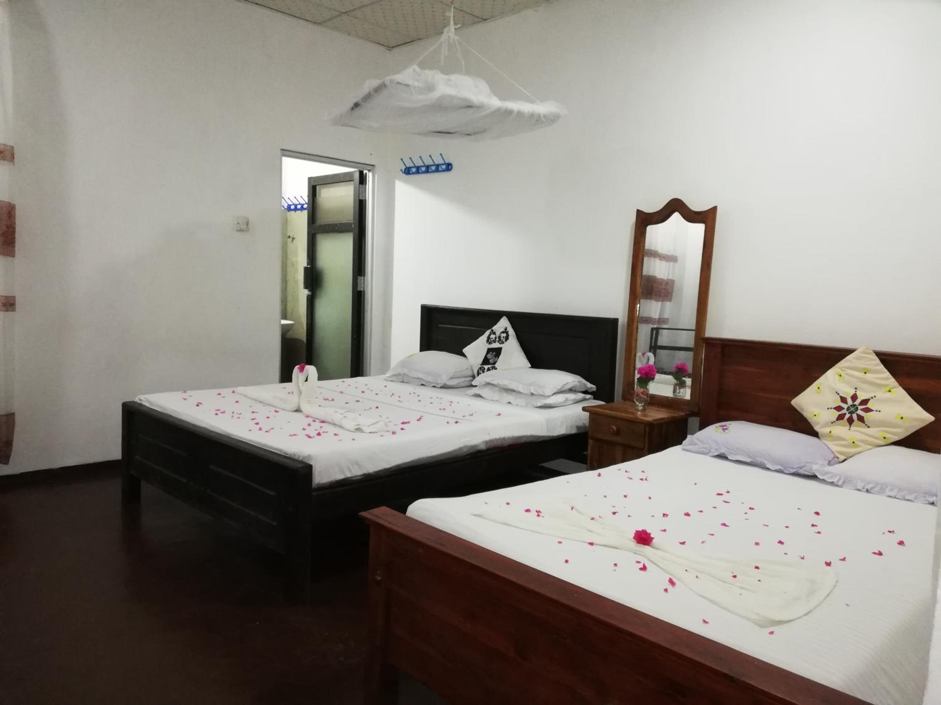 Budget Double Room photo 2
