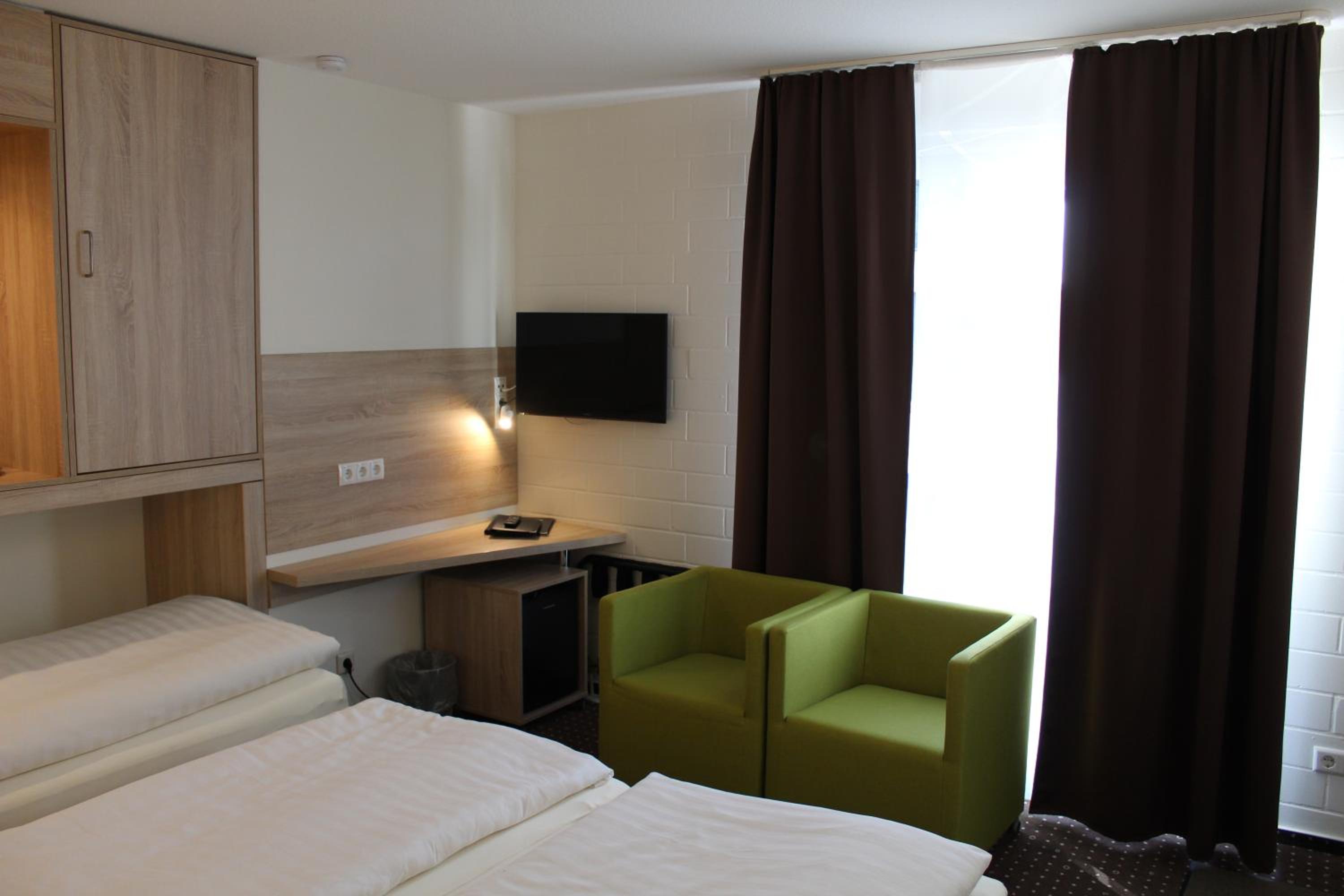 Double Room - Photo 14