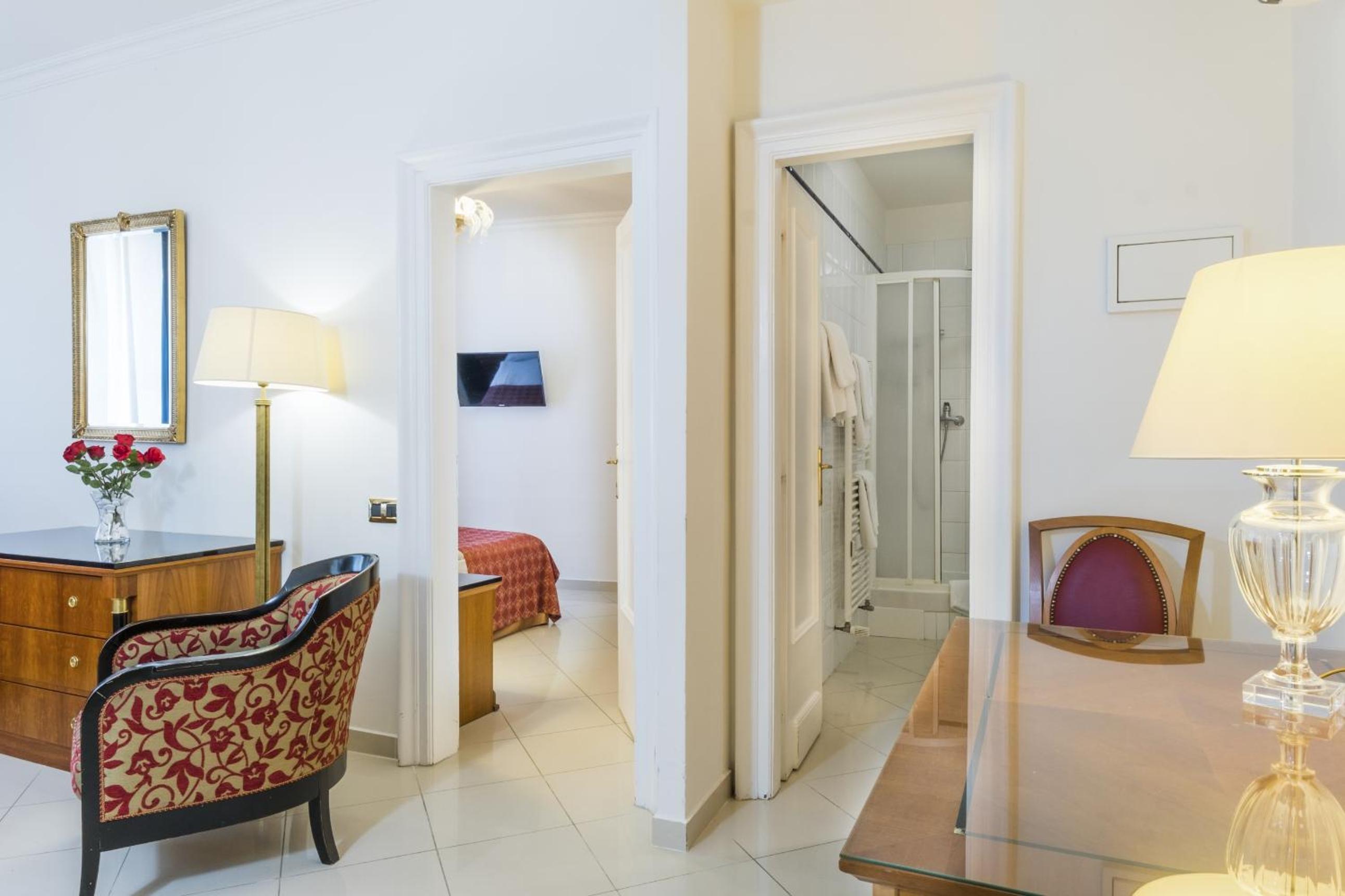 Family Room (5 Adults)