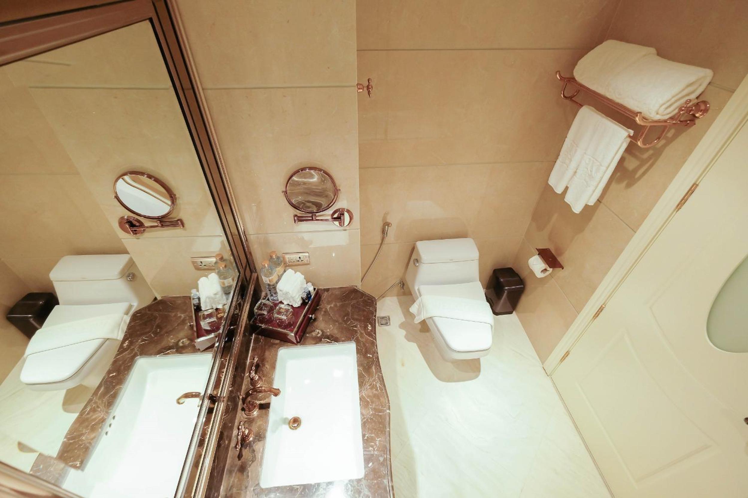 Deluxe Sea View - Photo 10