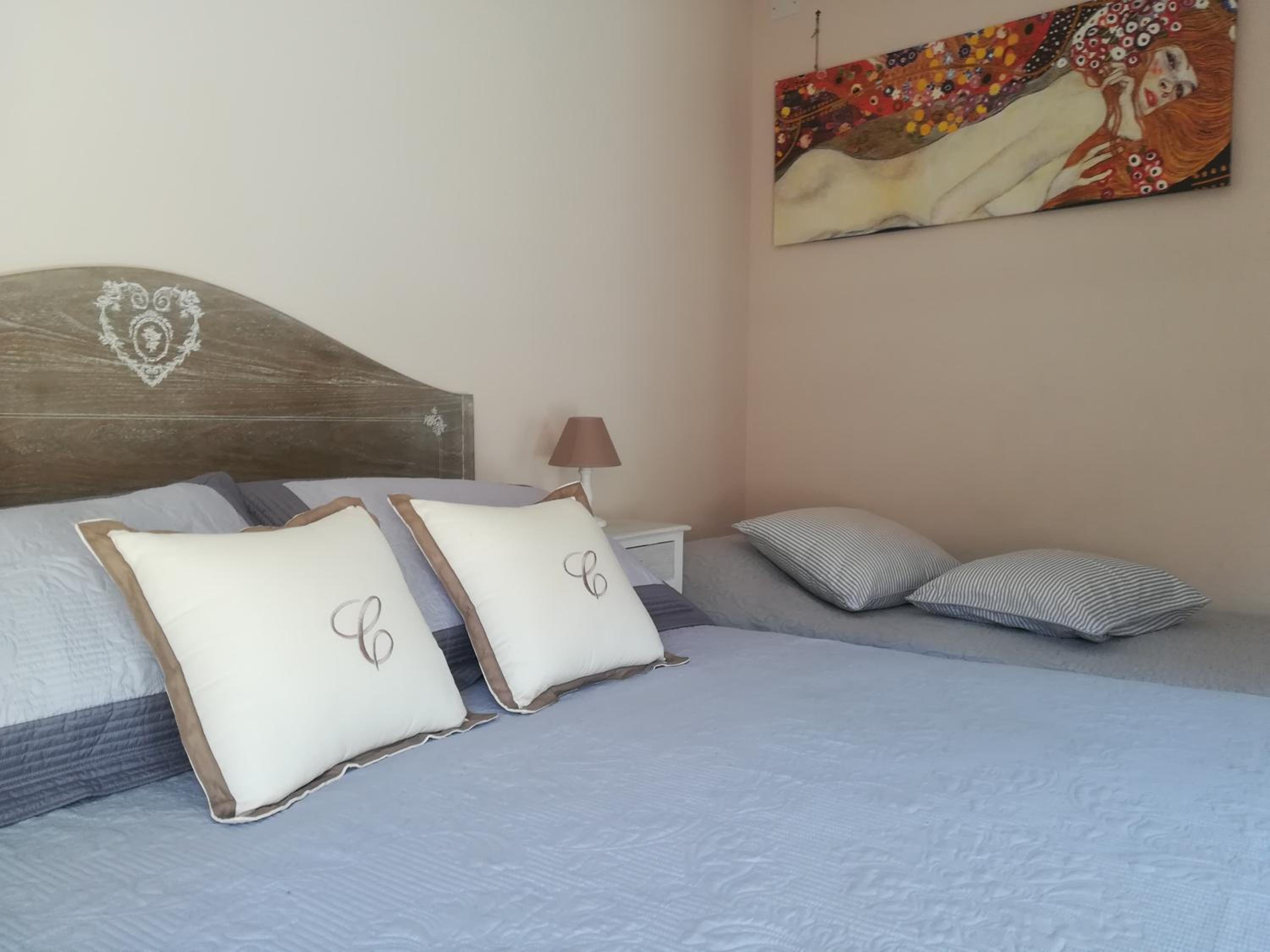 One-Bedroom House photo 1