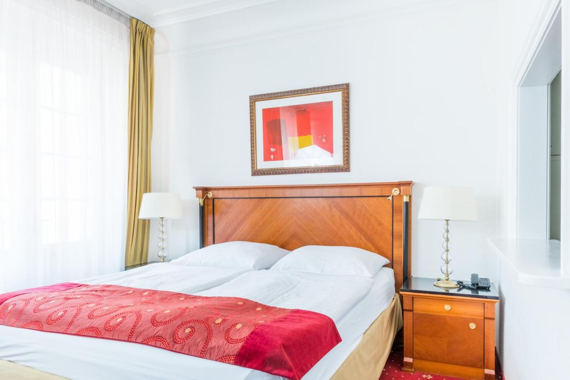 Double or Twin Room - Photo 2
