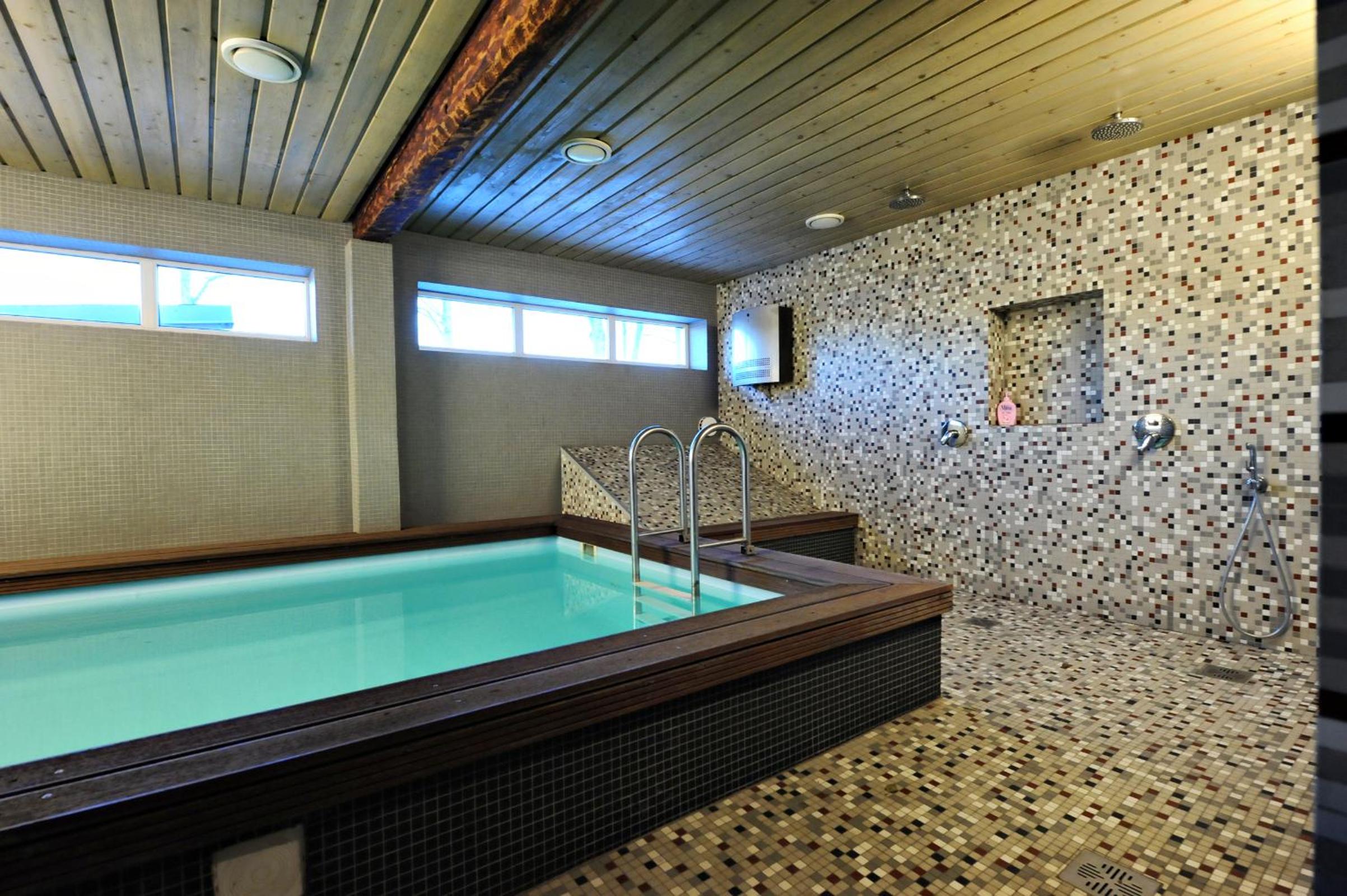 Family Room with Pool and Sauna - Photo 7