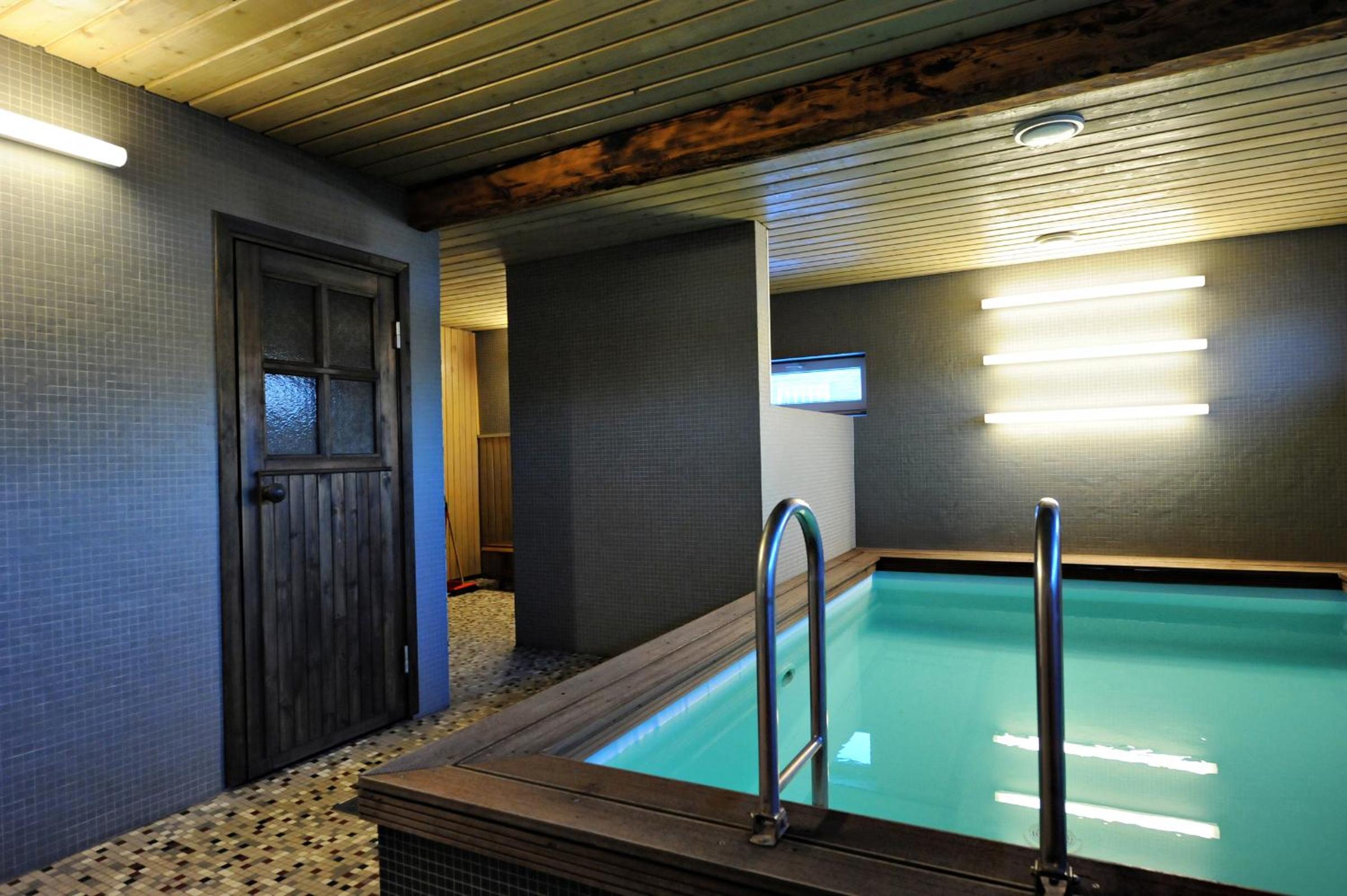 Family Room with Pool and Sauna - Photo 8