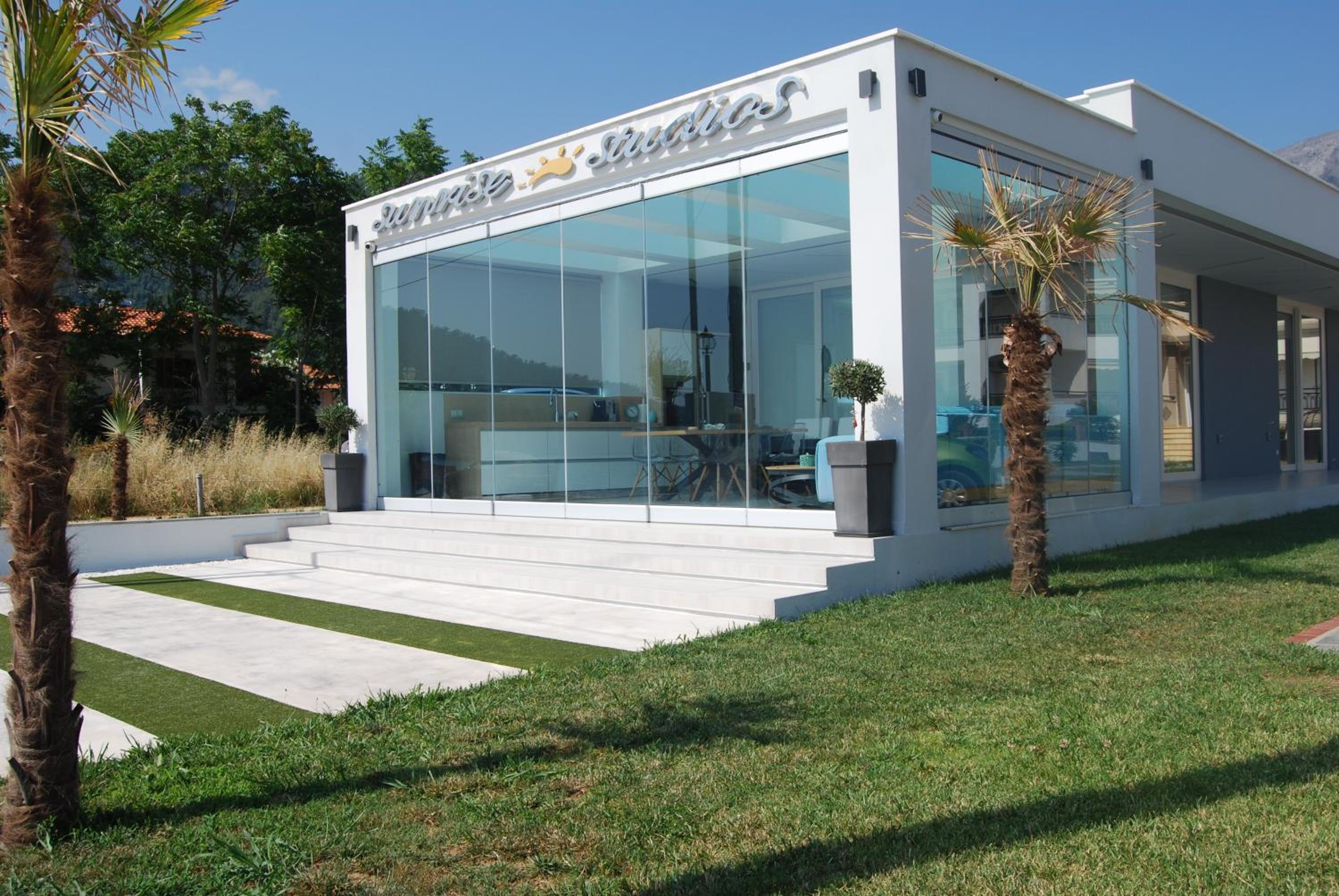Villa - Beach Front photo 2