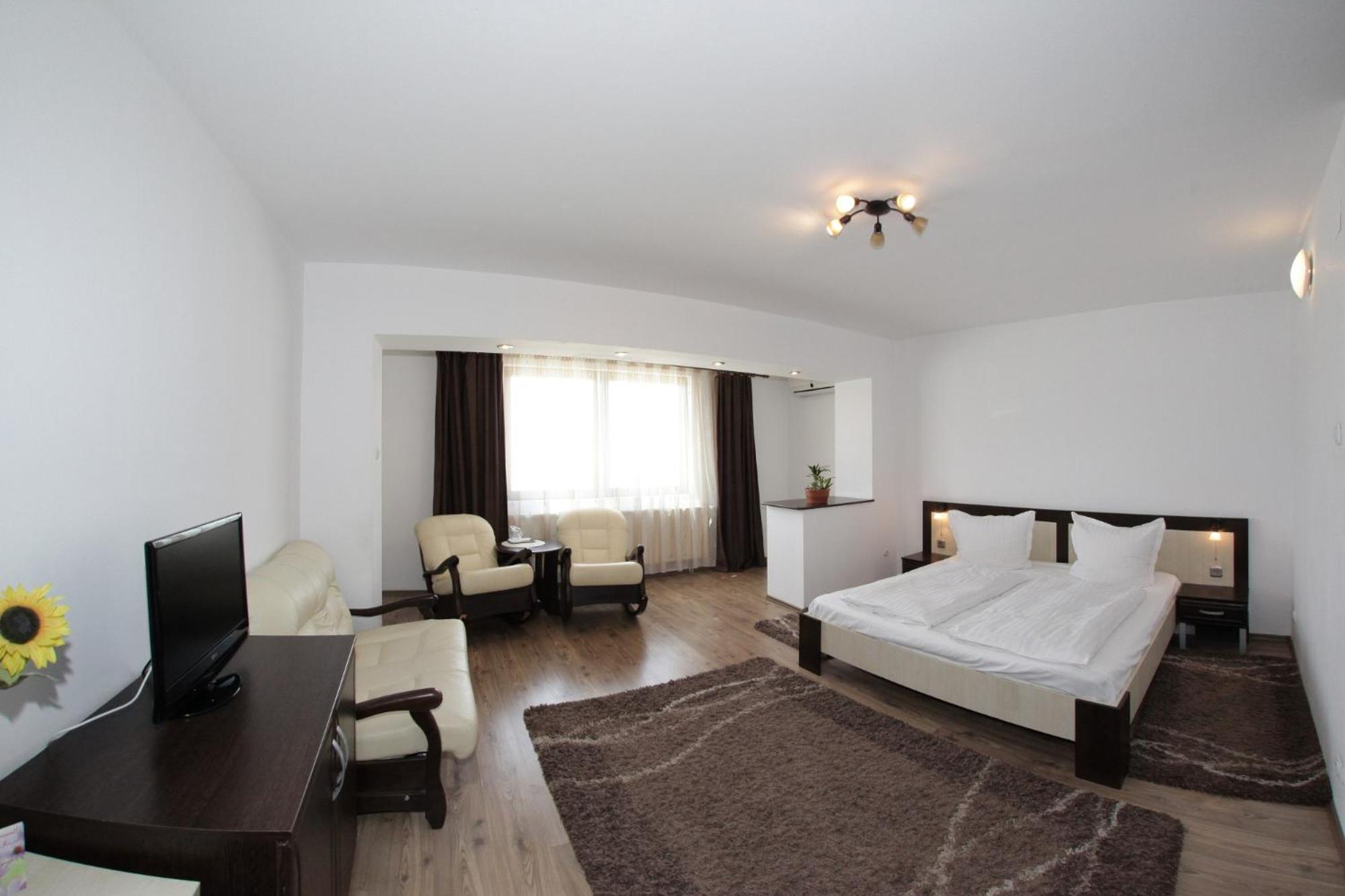 Single Room with Bathroom photo 1