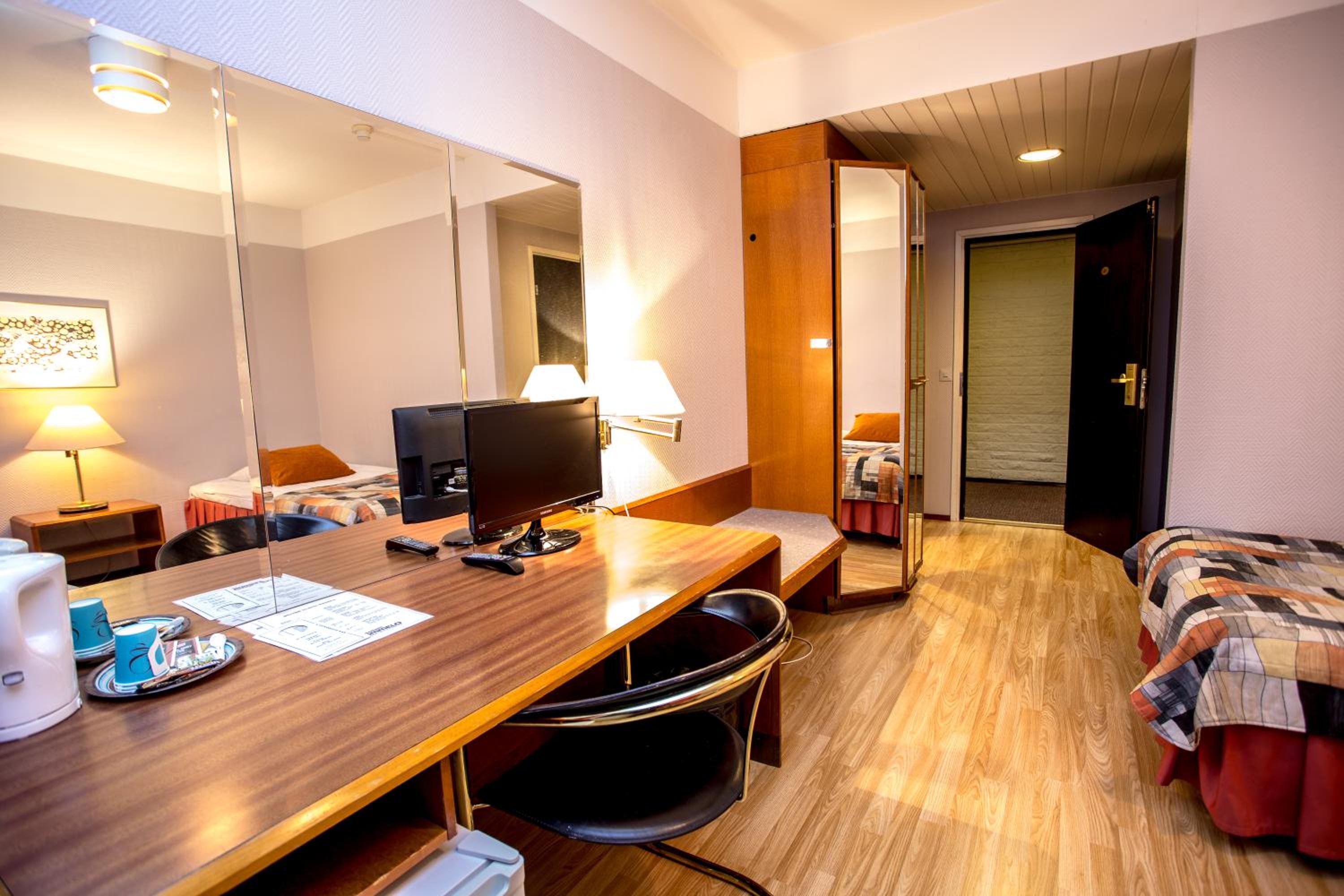 Single Room photo 3