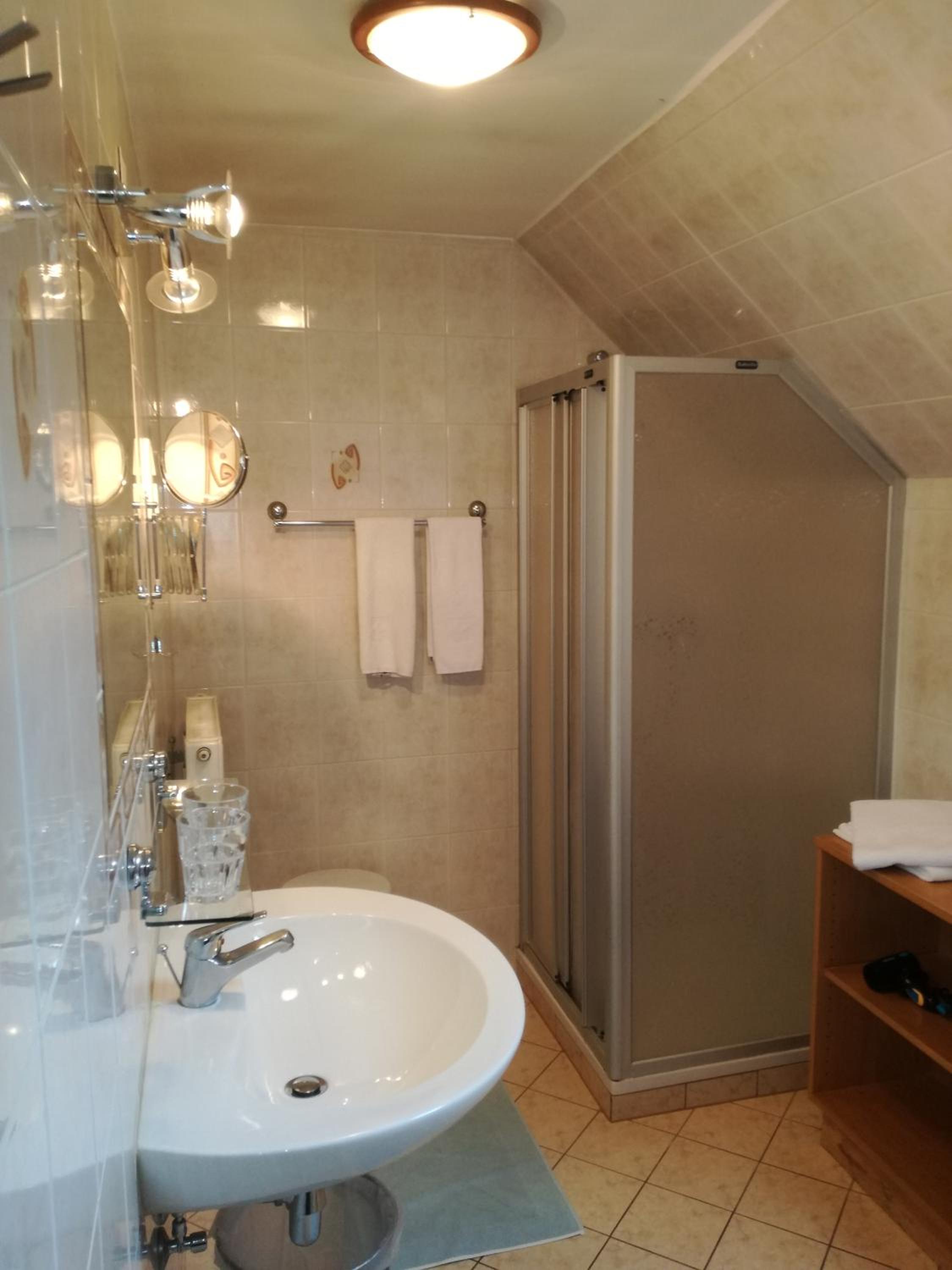 Budget Double Room photo 2