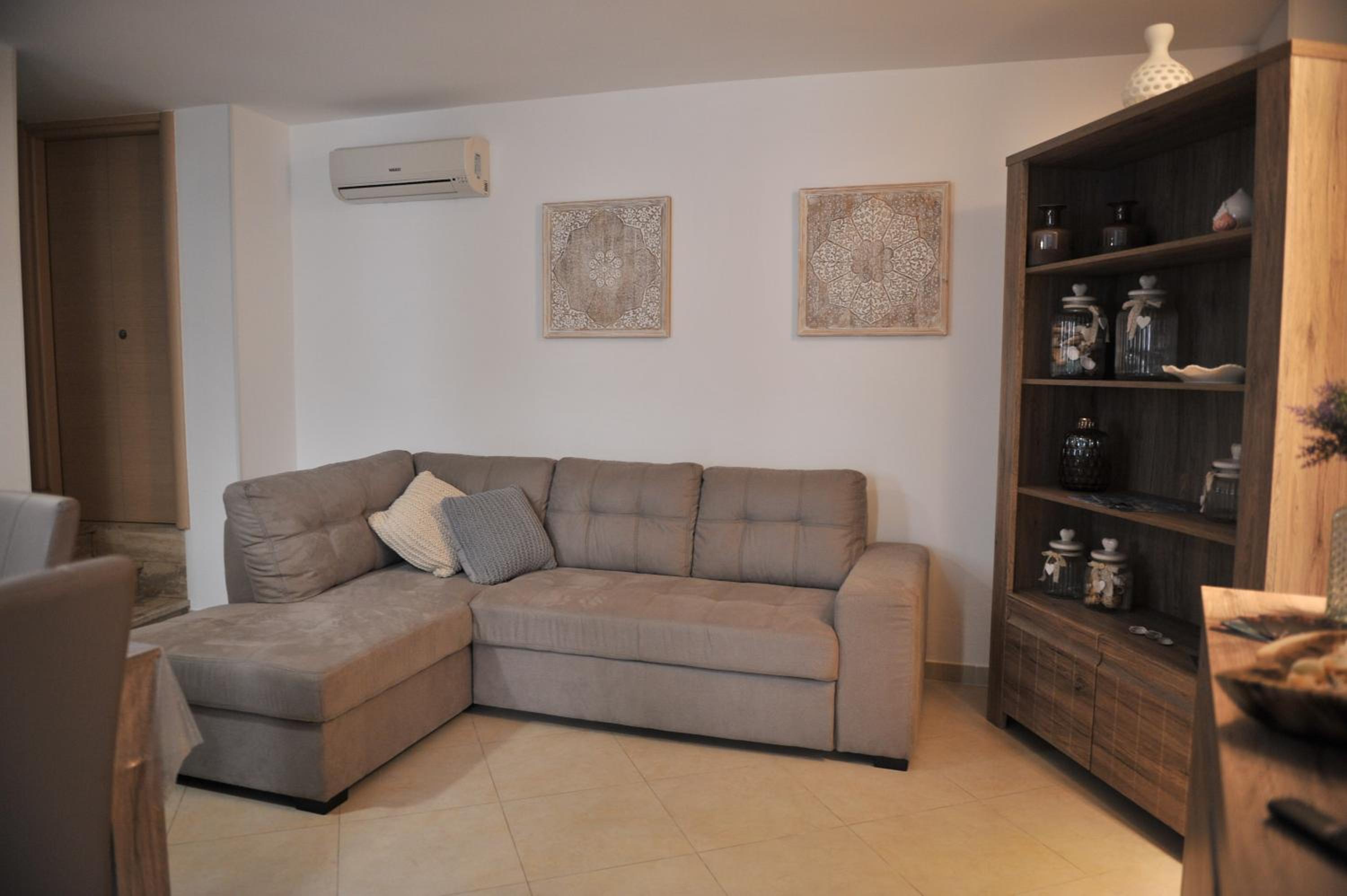 Apartment - Split Level