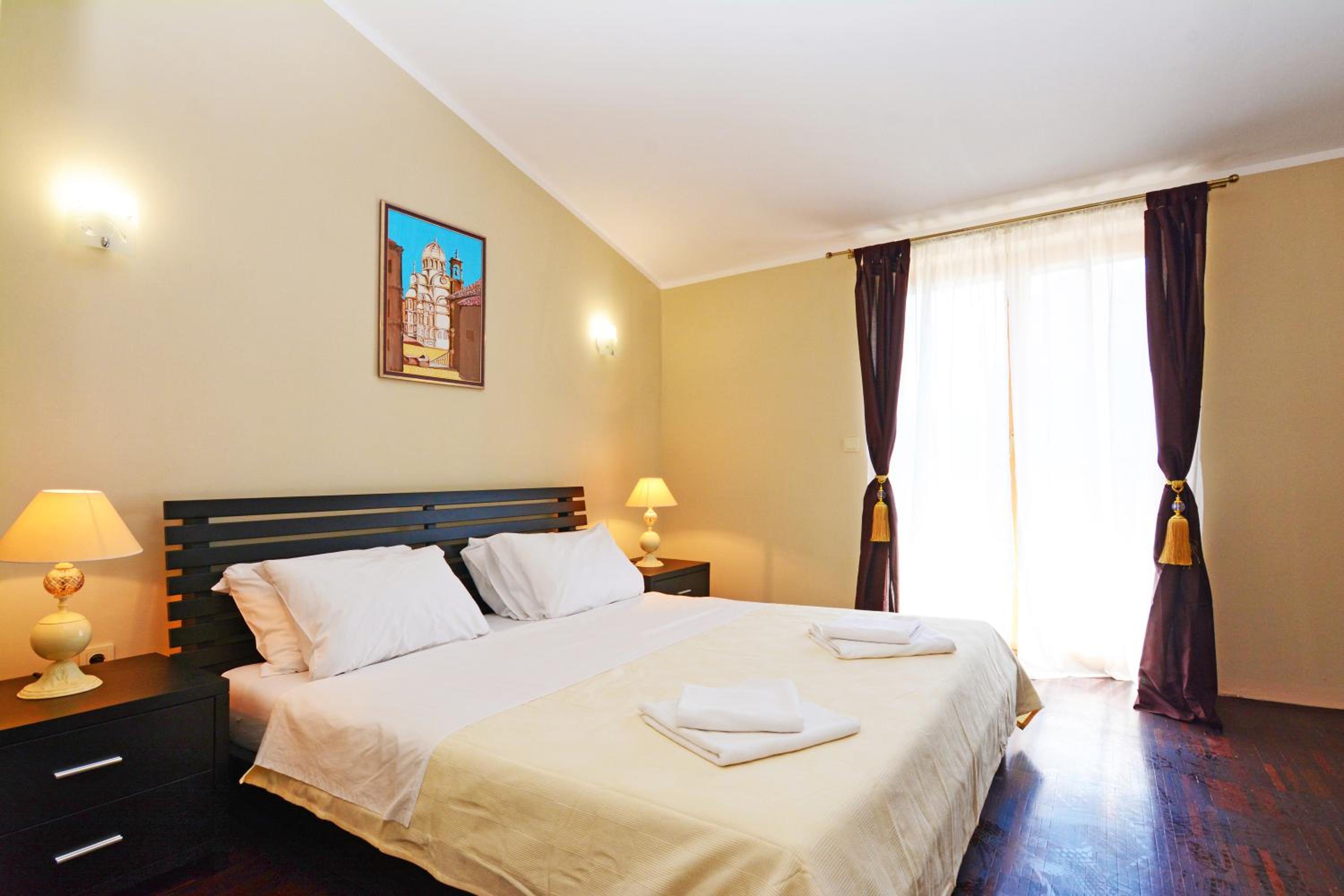 Deluxe Triple Room photo 2