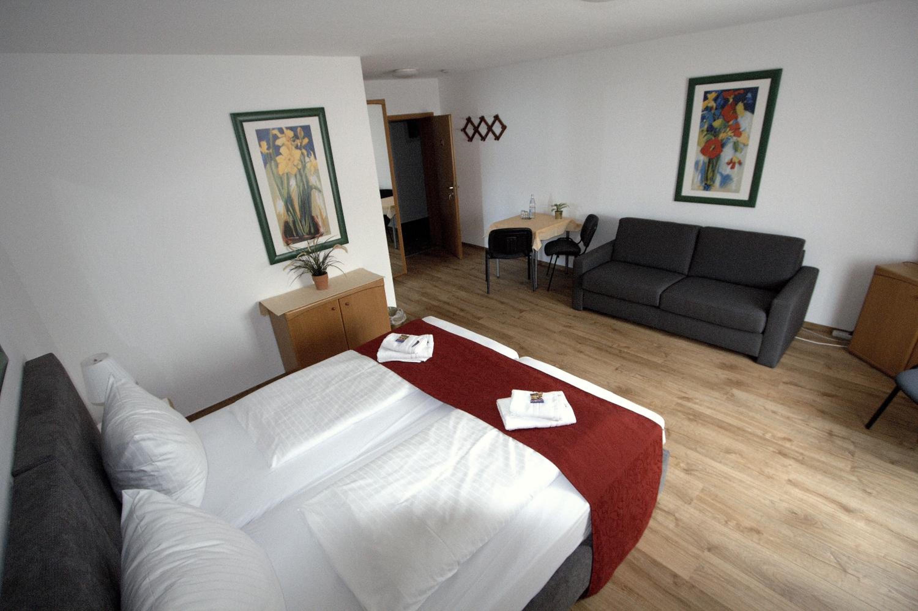 Quadruple Room - Photo 10