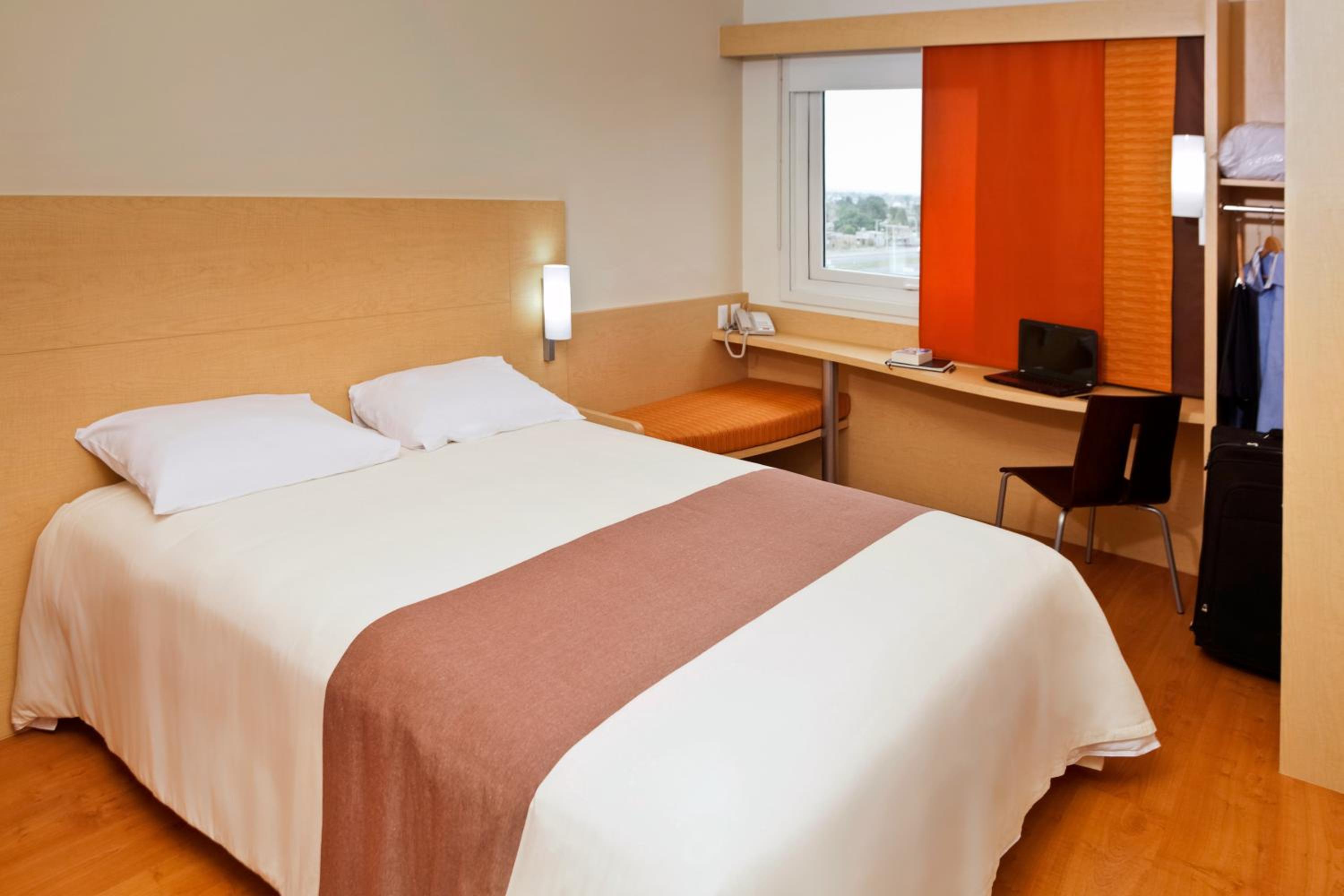 Double Room - Photo 11