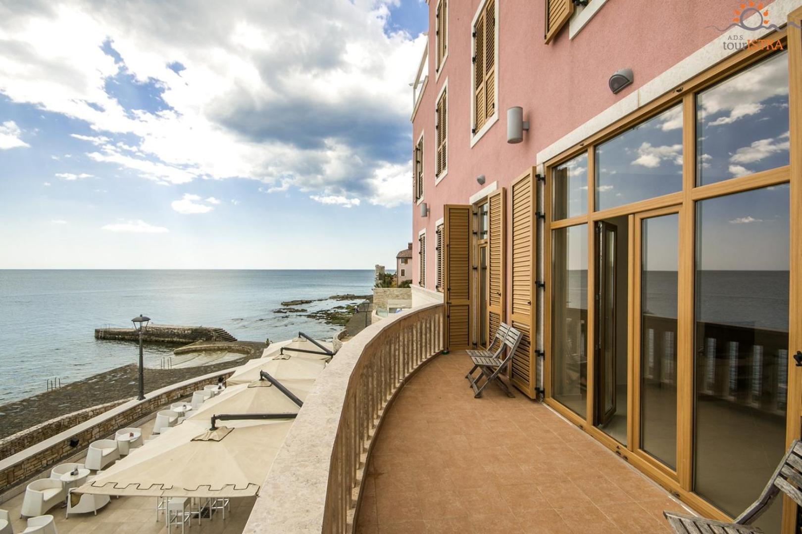 Apartment with Terrace