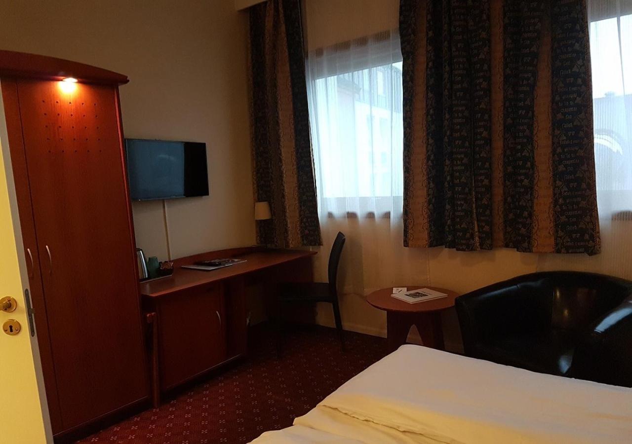 Standard Double Room - Photo 3