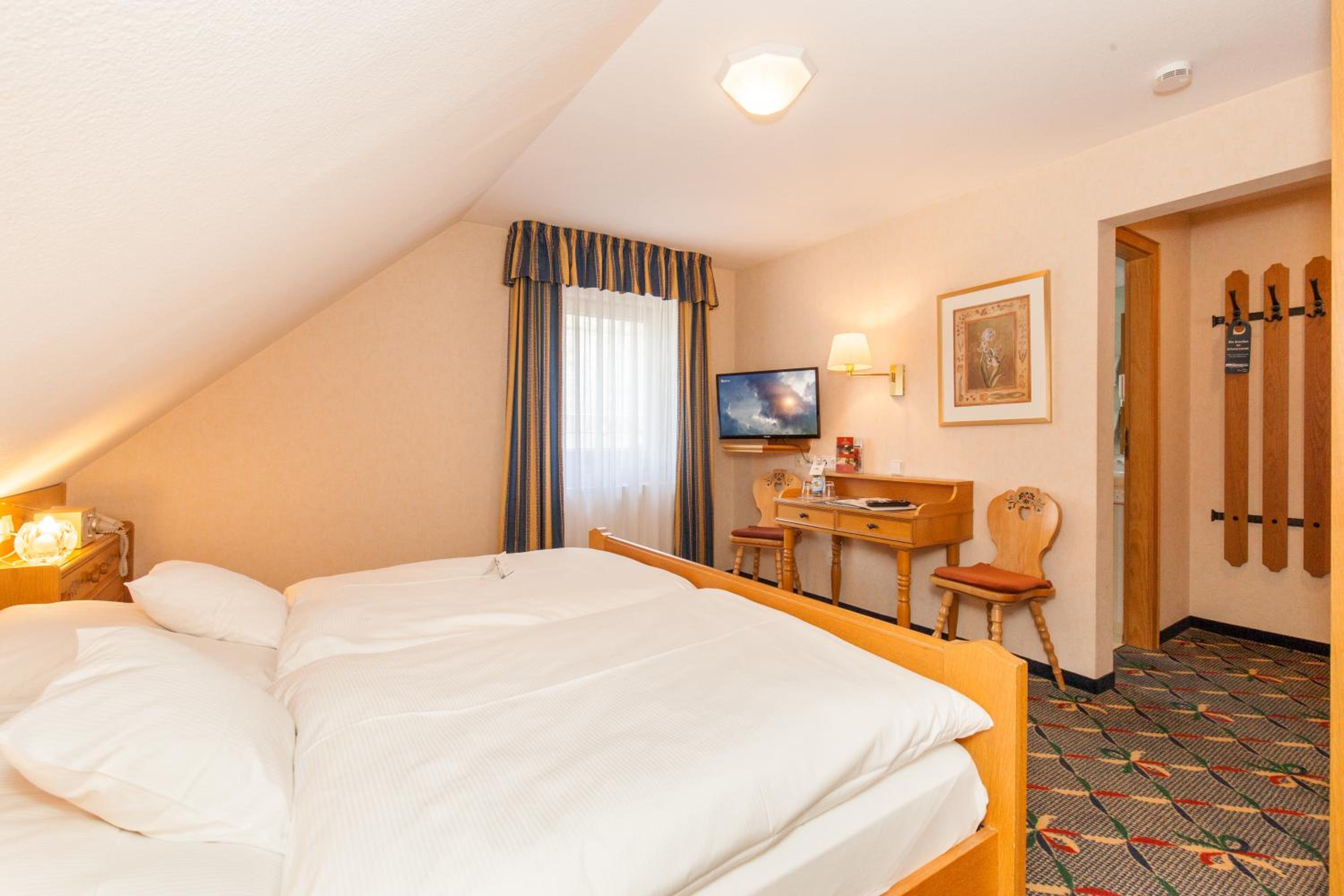 Economy Room - Photo 1