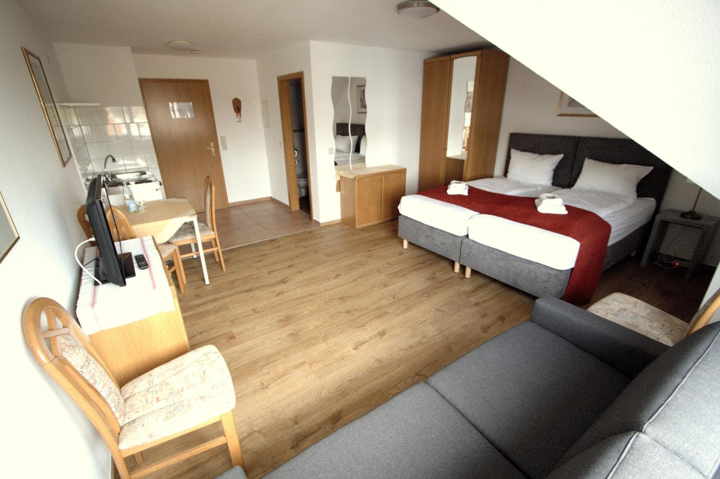 Quadruple Room - Photo 6