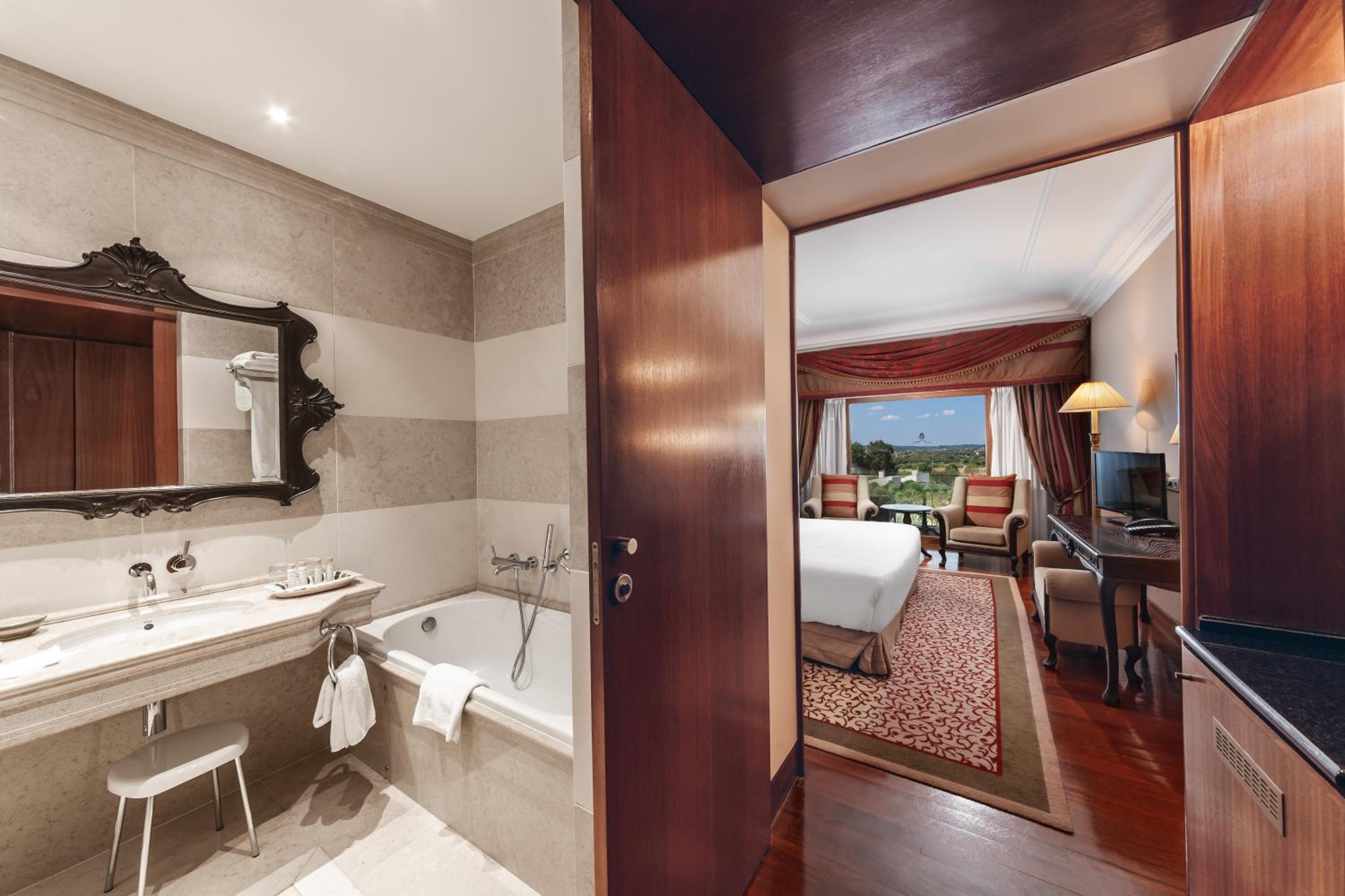 Deluxe Room photo 2