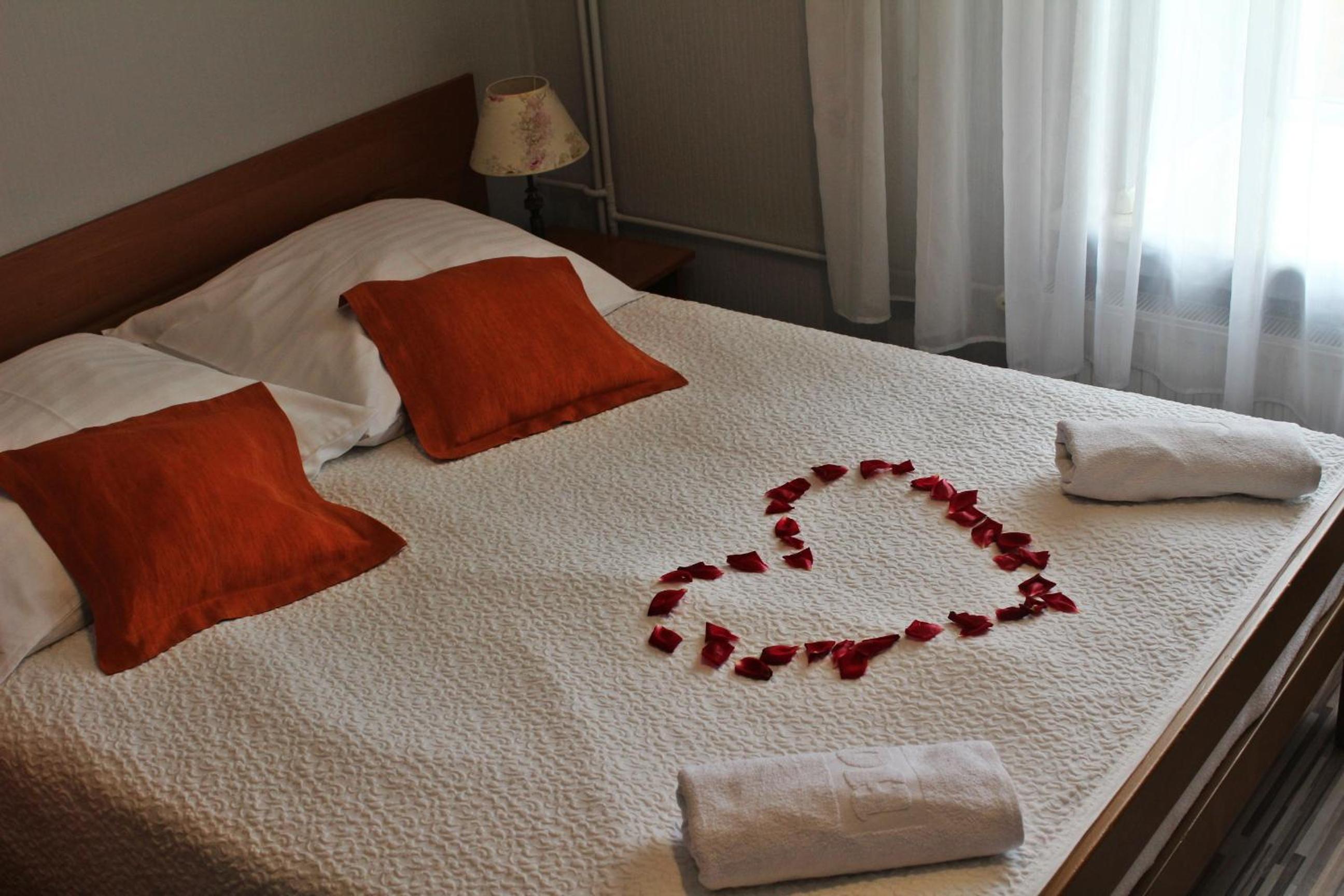 Double or Twin Room - Photo 1