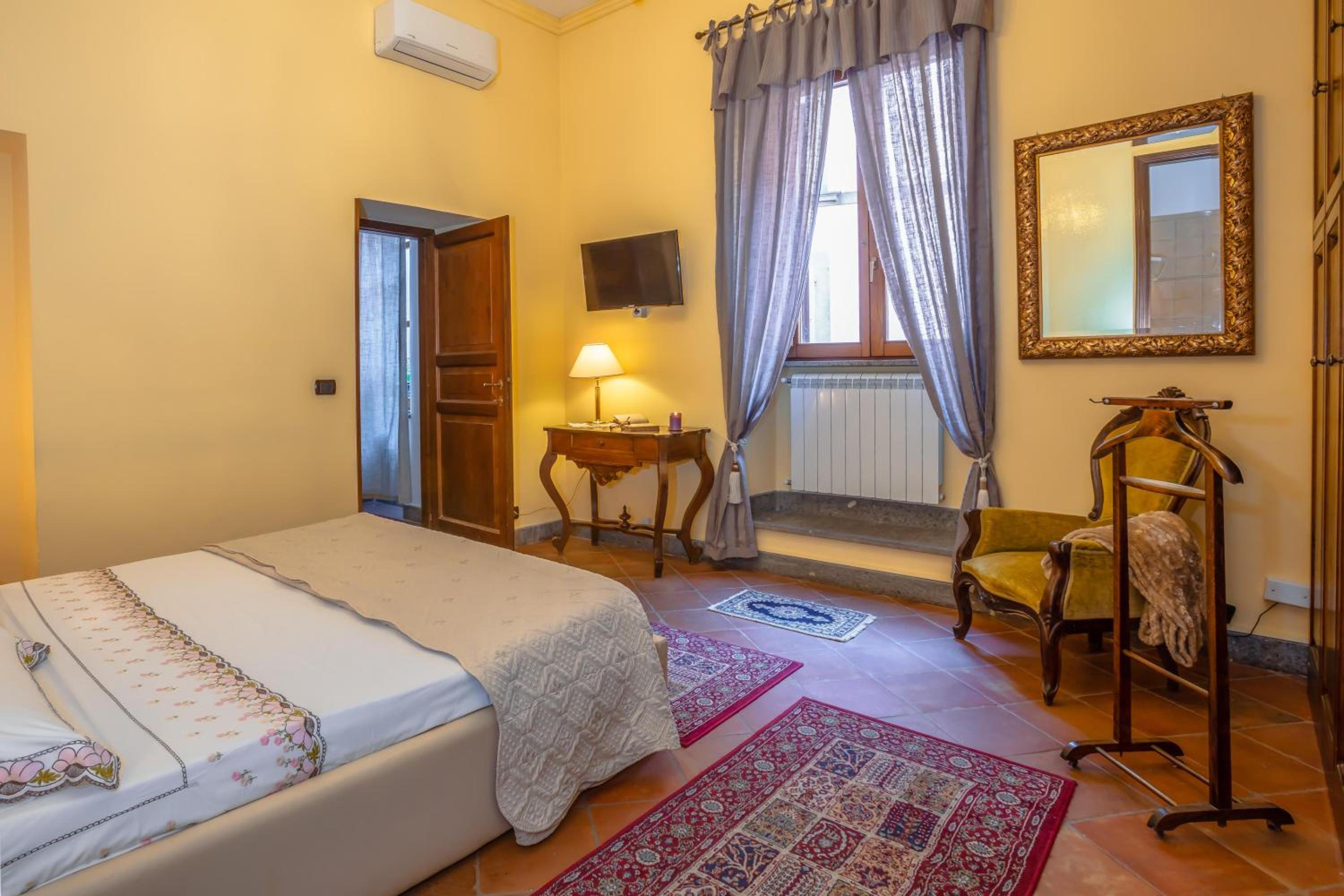 Double Room with Private Bathroom photo 1