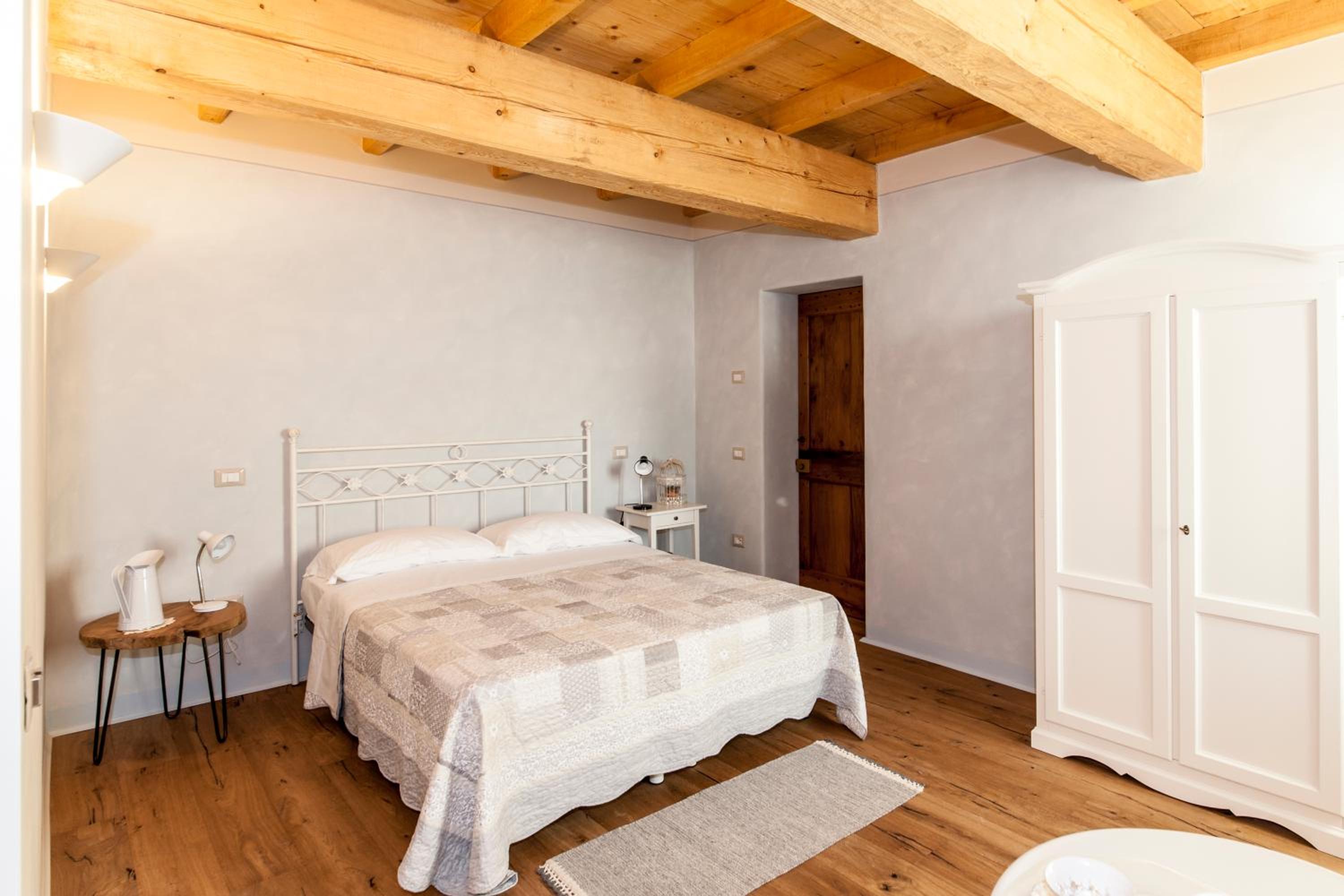 Double Room - Photo 6