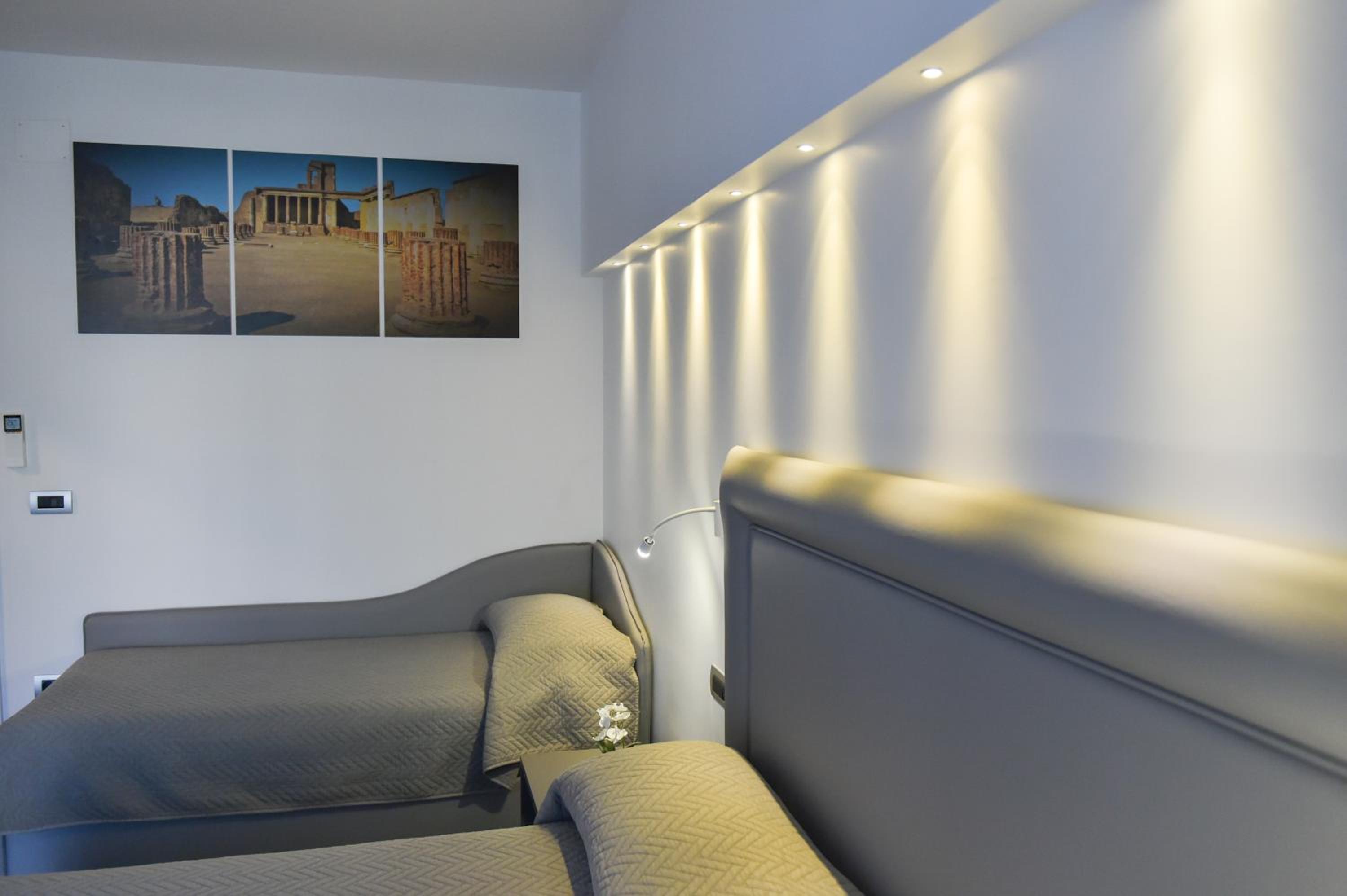 Quadruple Room with Balcony - Photo 53
