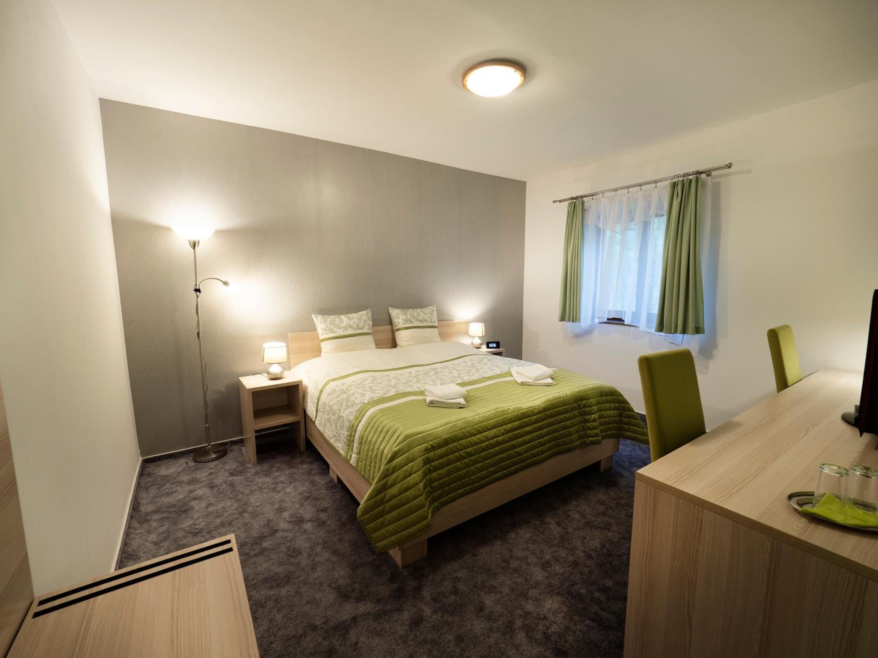 Standard Double Room - Photo 2