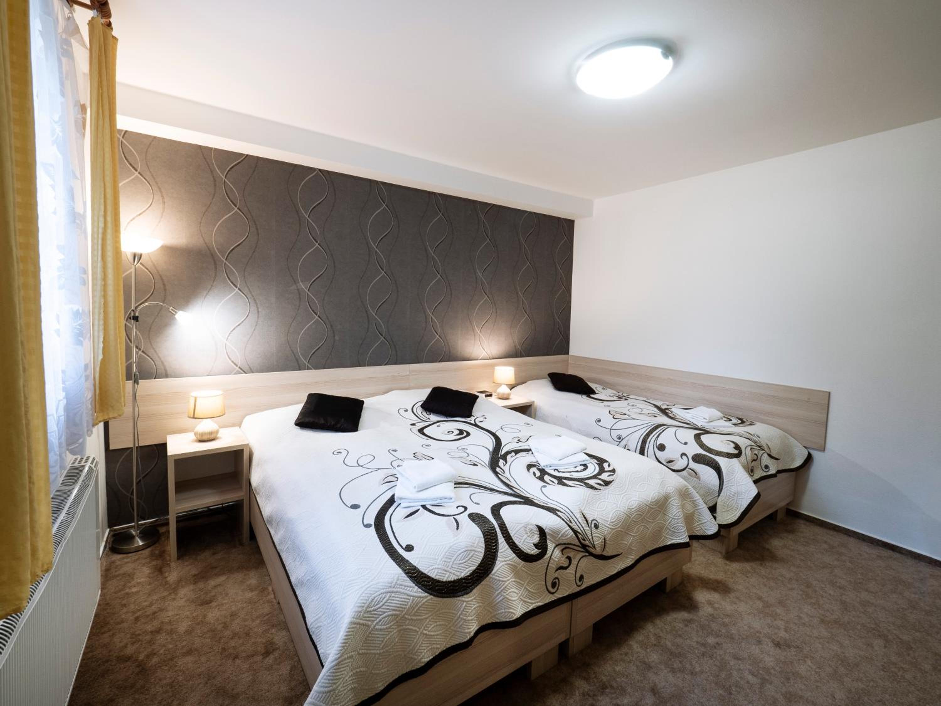 Triple Room - Photo 1