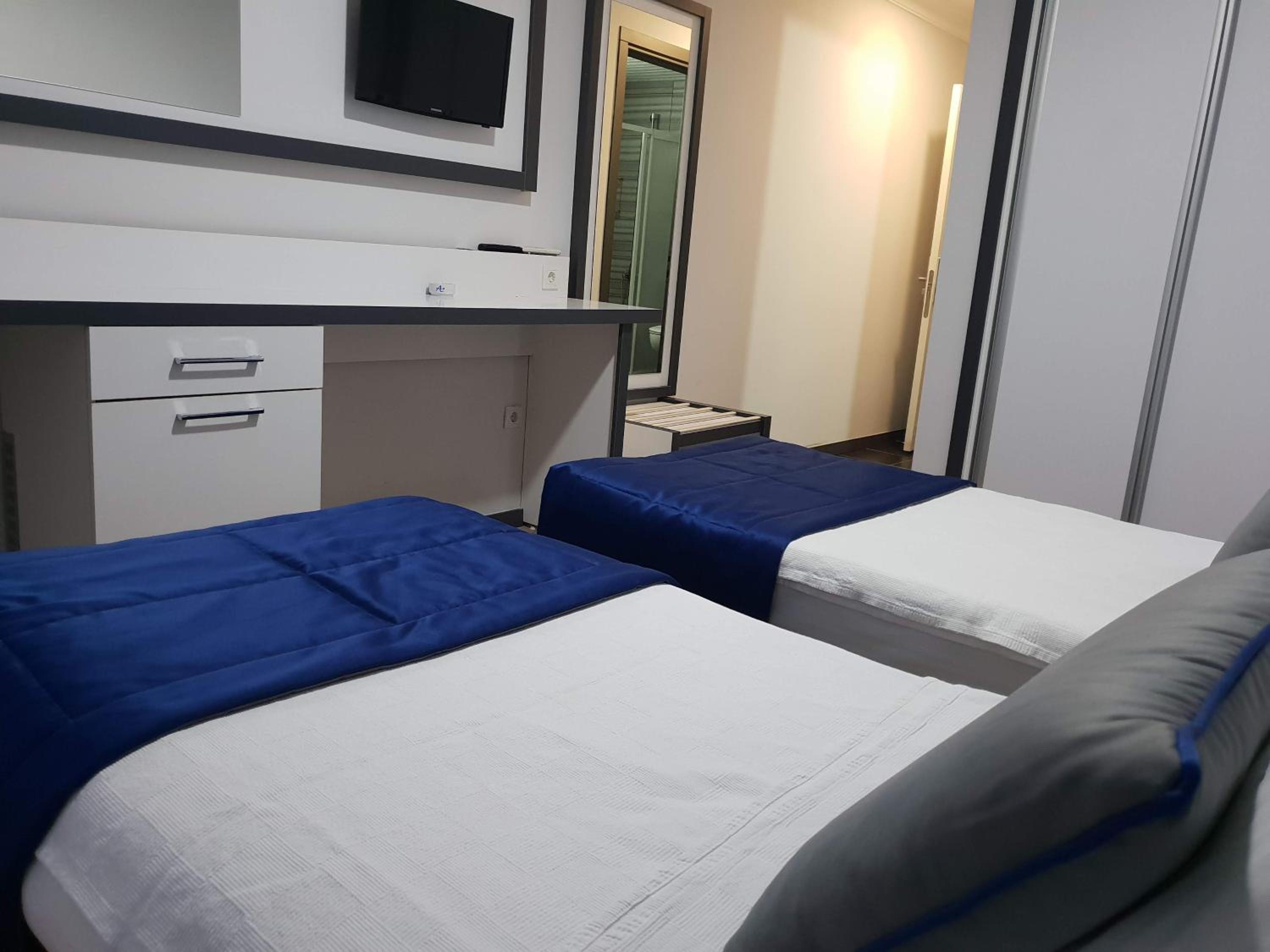 Standard Triple Room photo 2