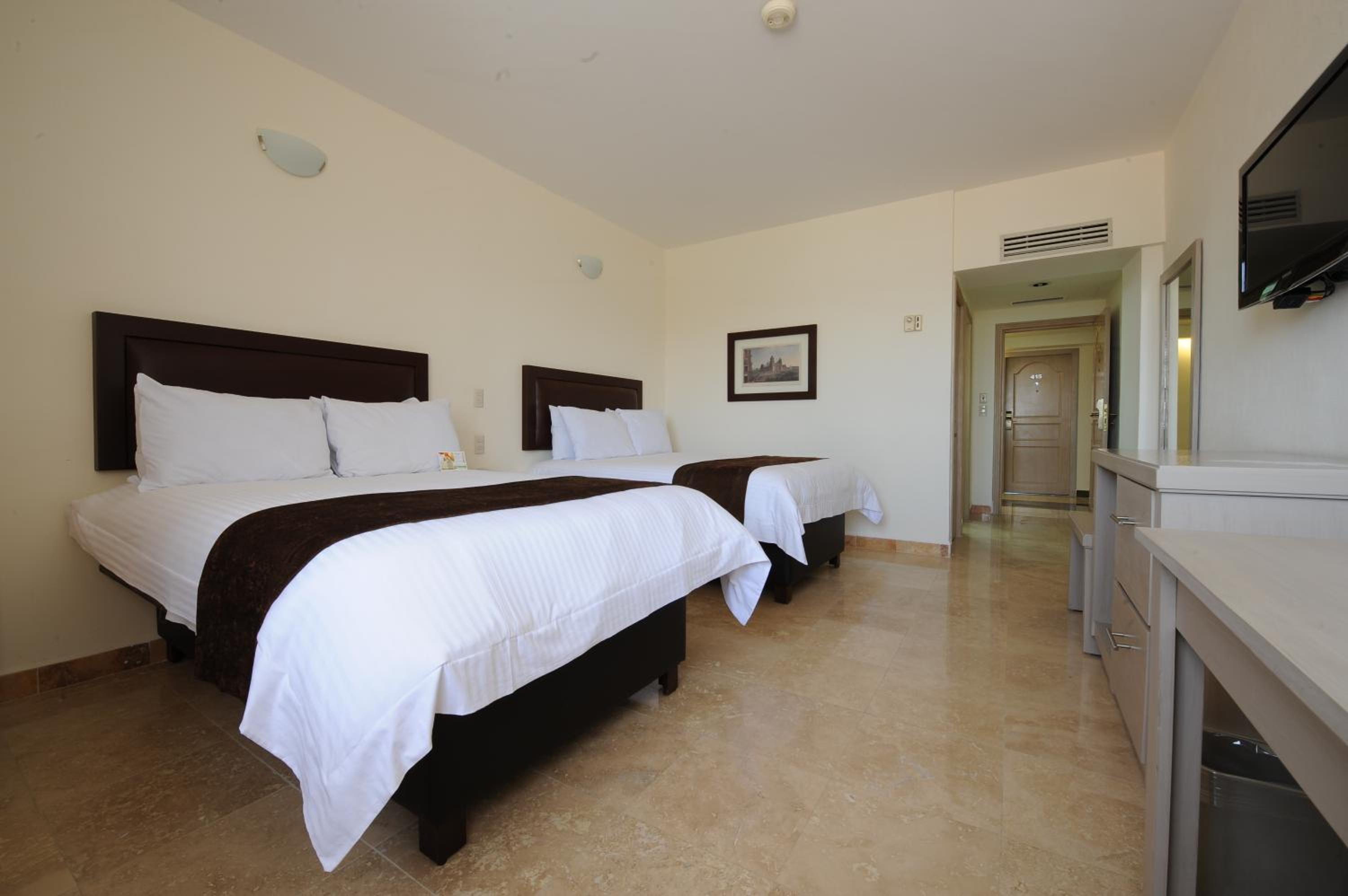 Double Room withTwo Double Beds - Photo 4