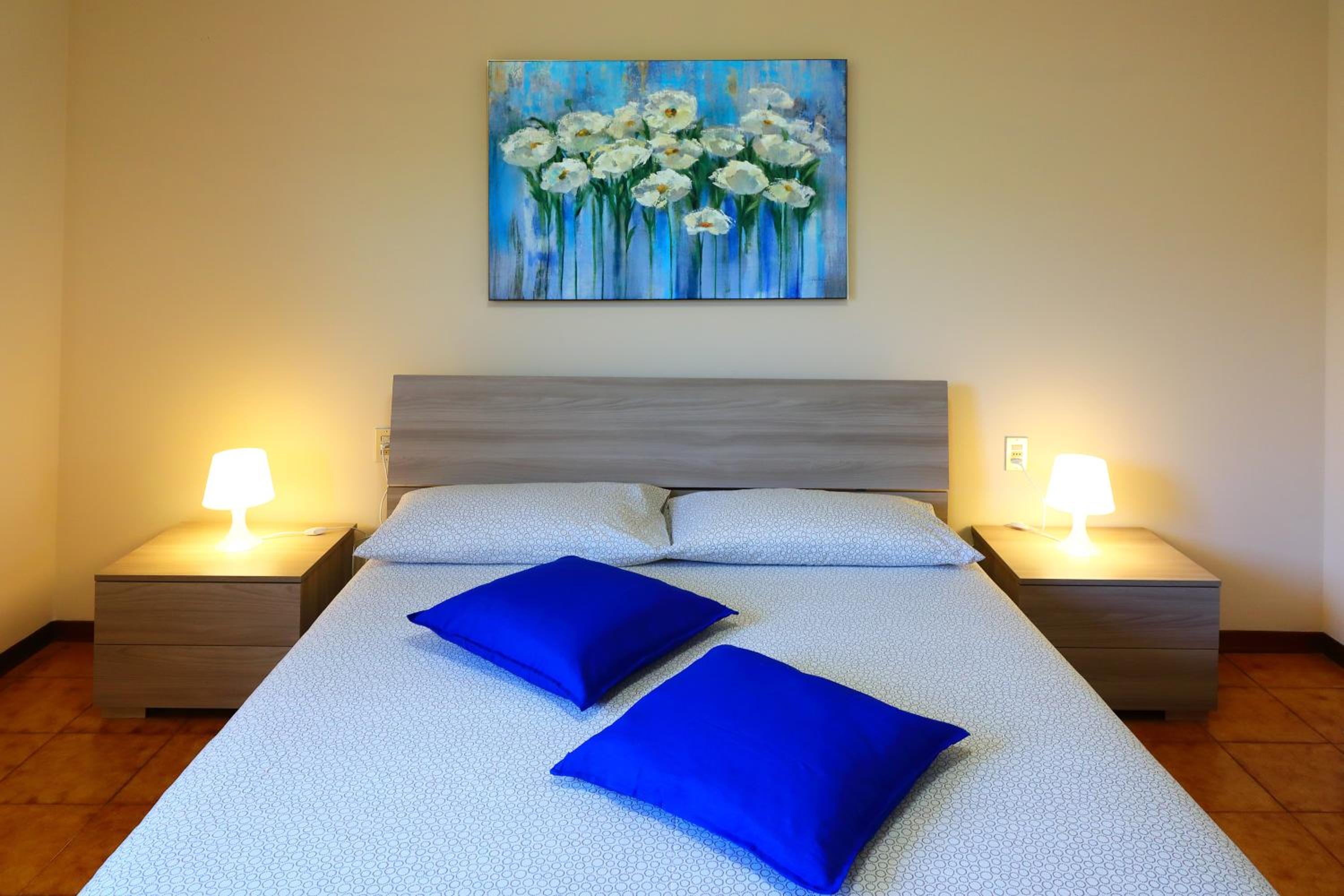 Three-Bedroom Apartment - Photo 7