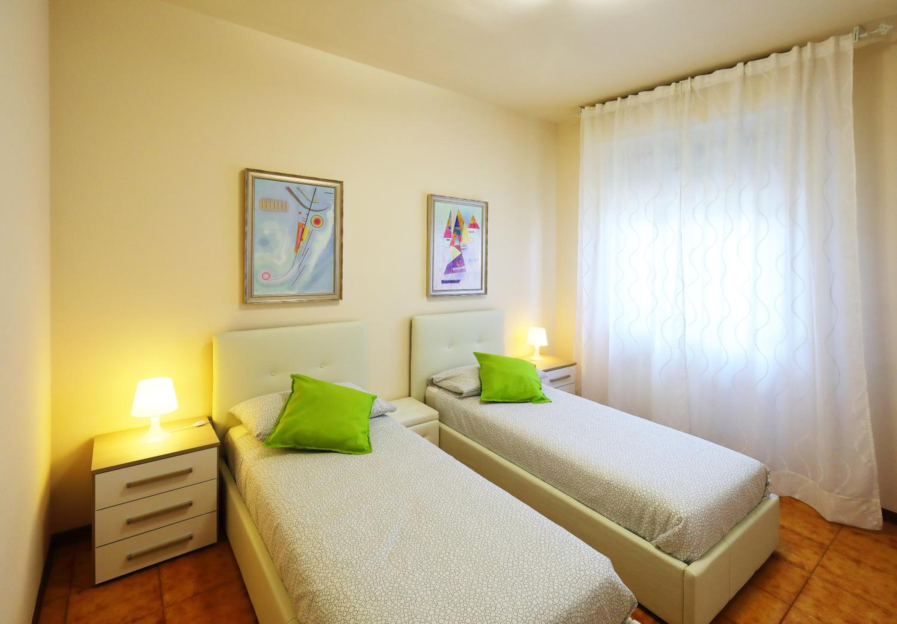 Three-Bedroom Apartment - Photo 11