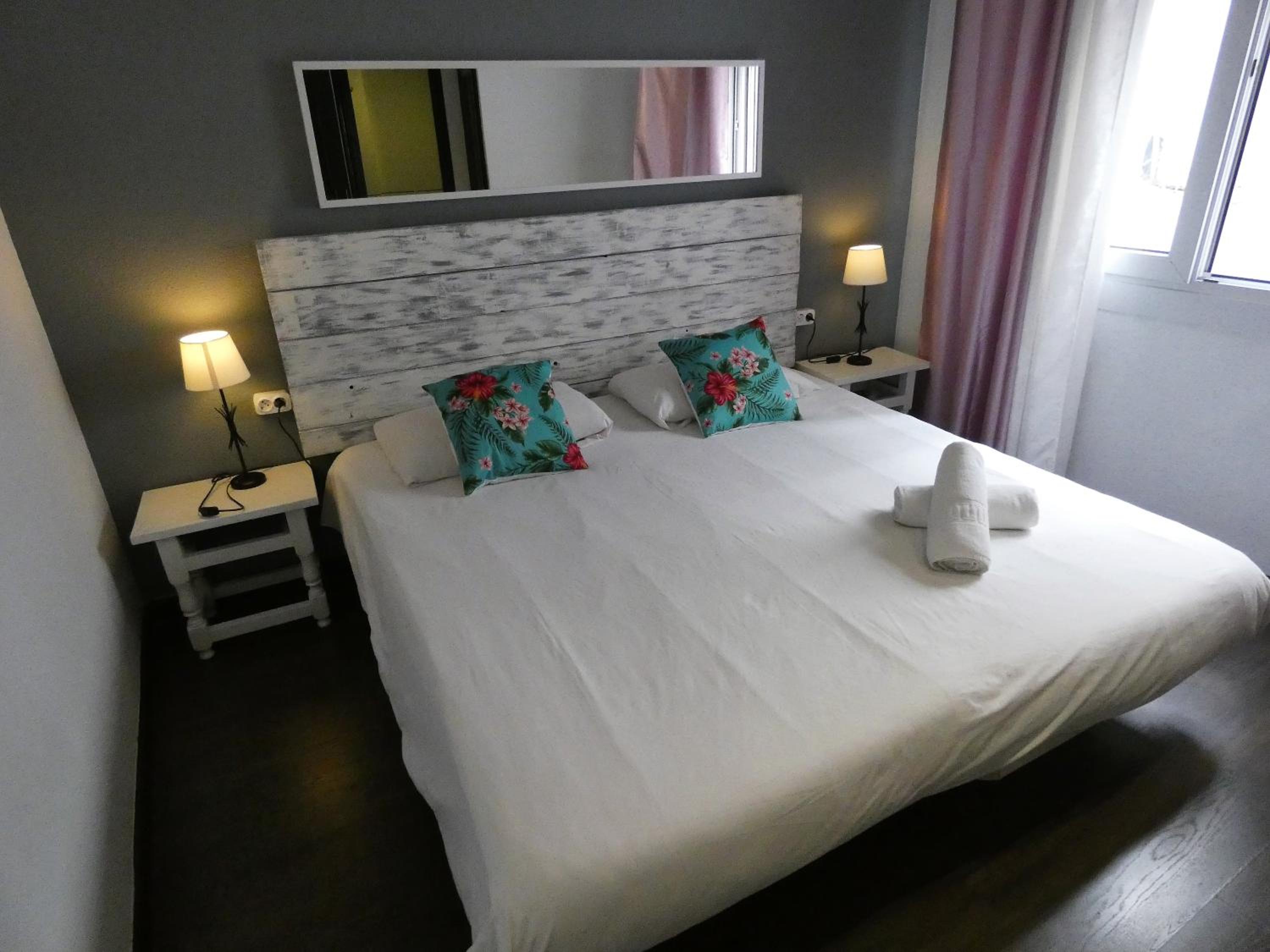 Interior Double Room - Photo 15