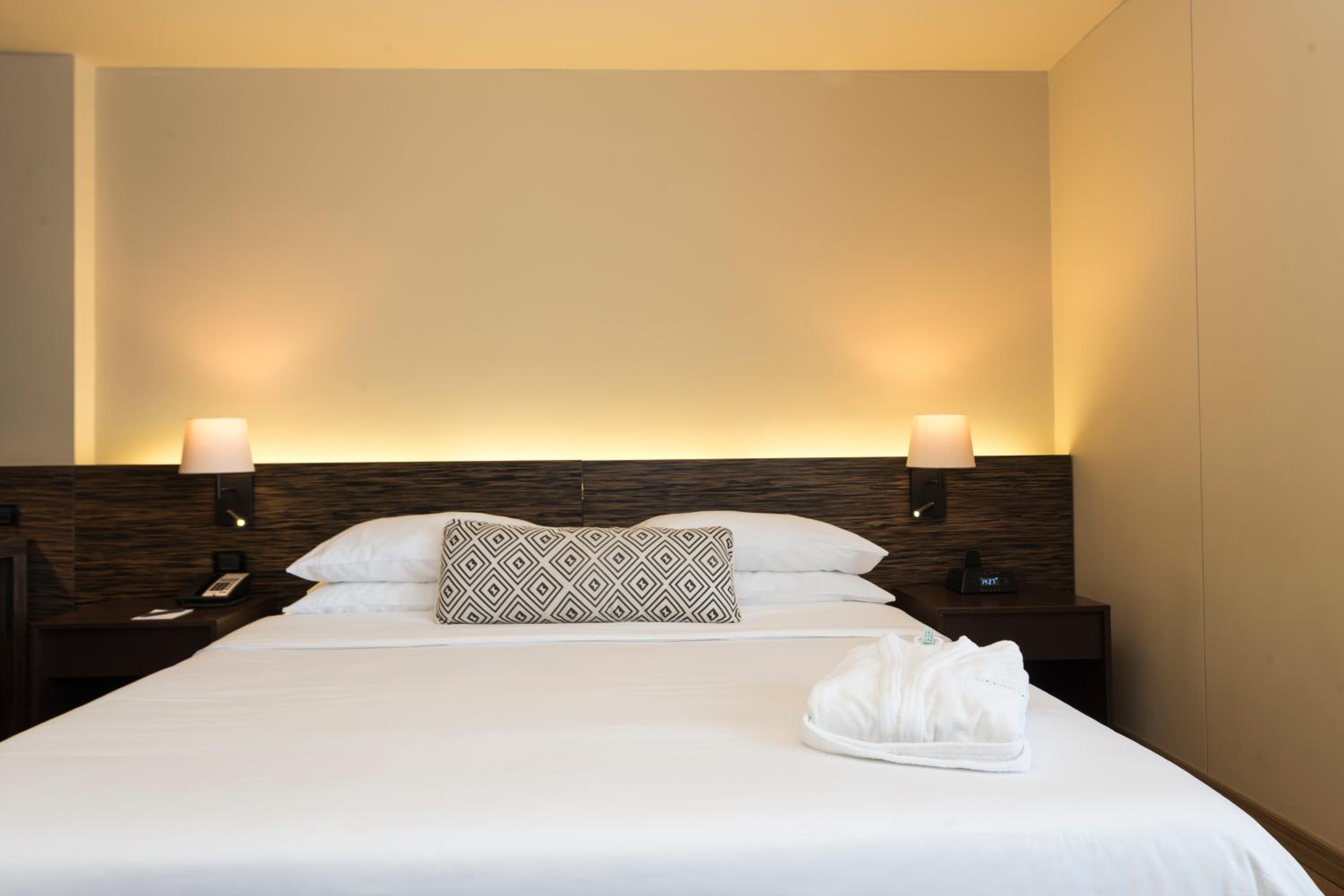 Double Room - Photo 5