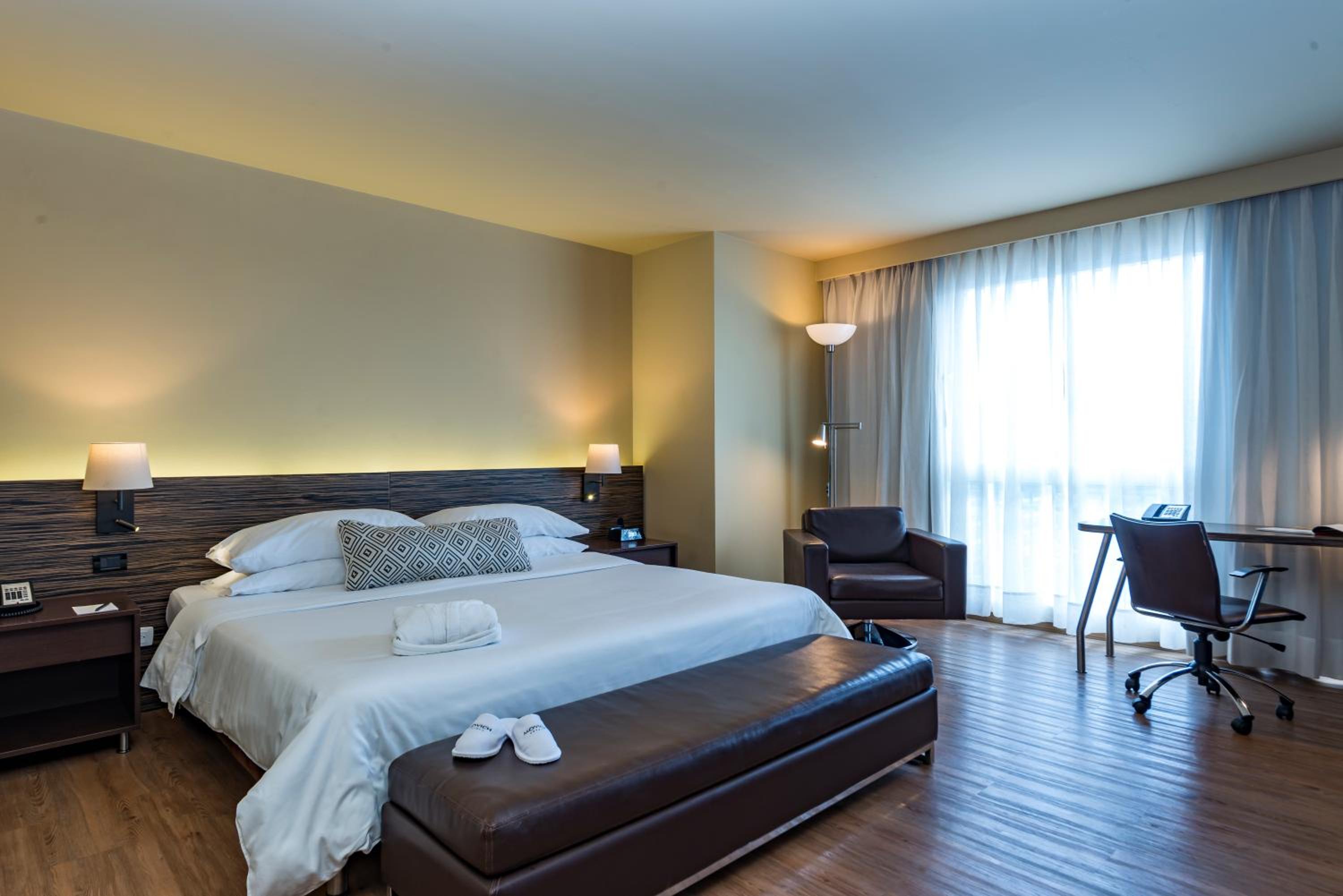 Suite - Photo 5