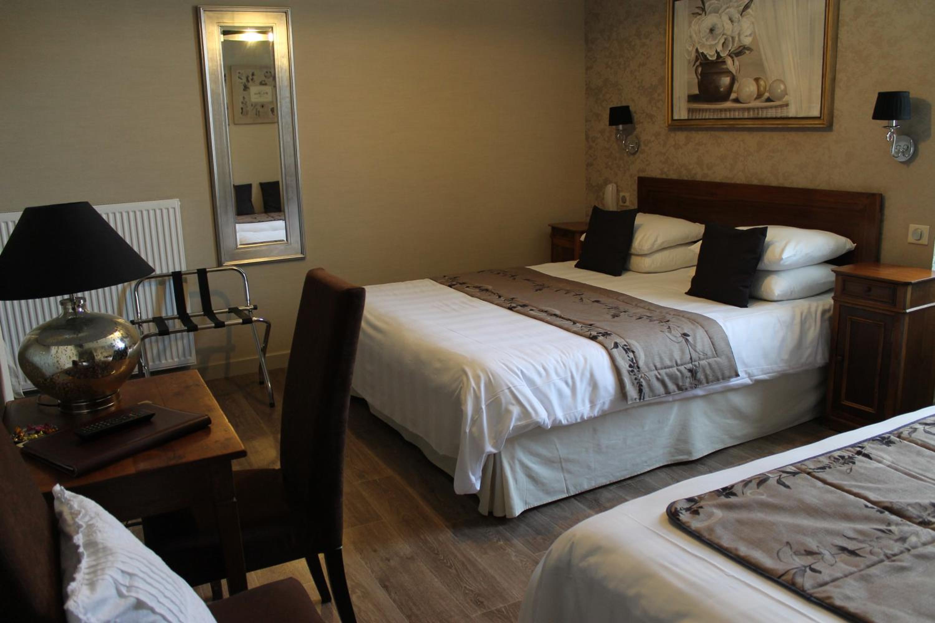 Large Double Room photo 1