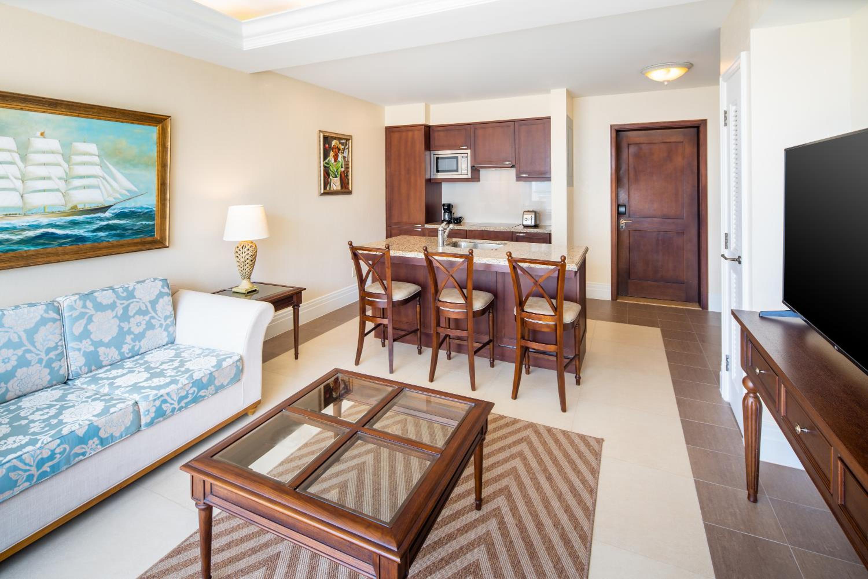 1 Bedroom Romance Partial Ocean View Suite
