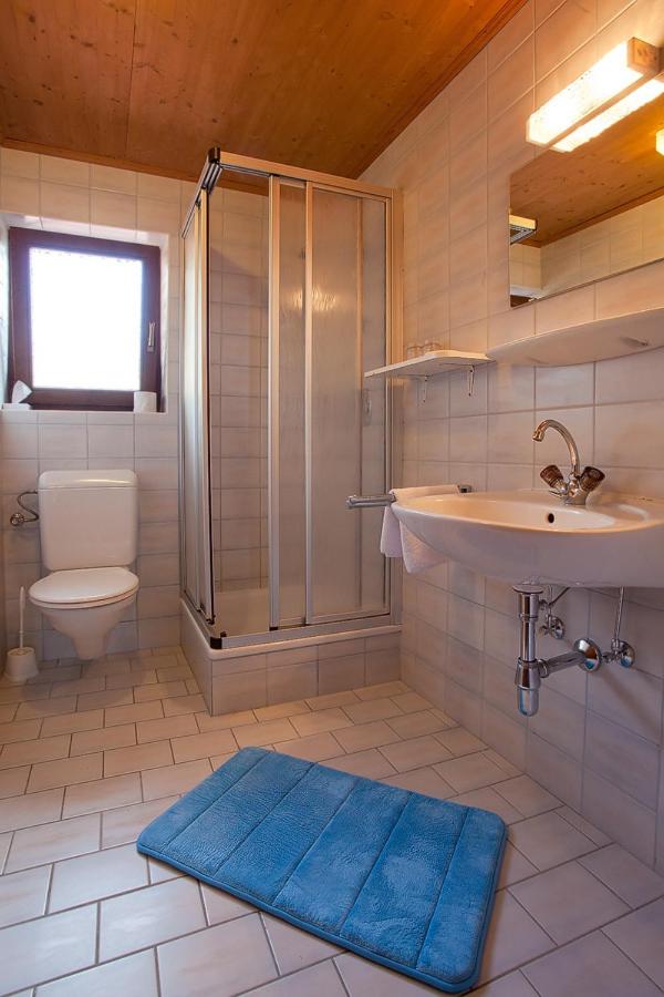 One-Bedroom Apartment (2 - 5 Adults) photo 2