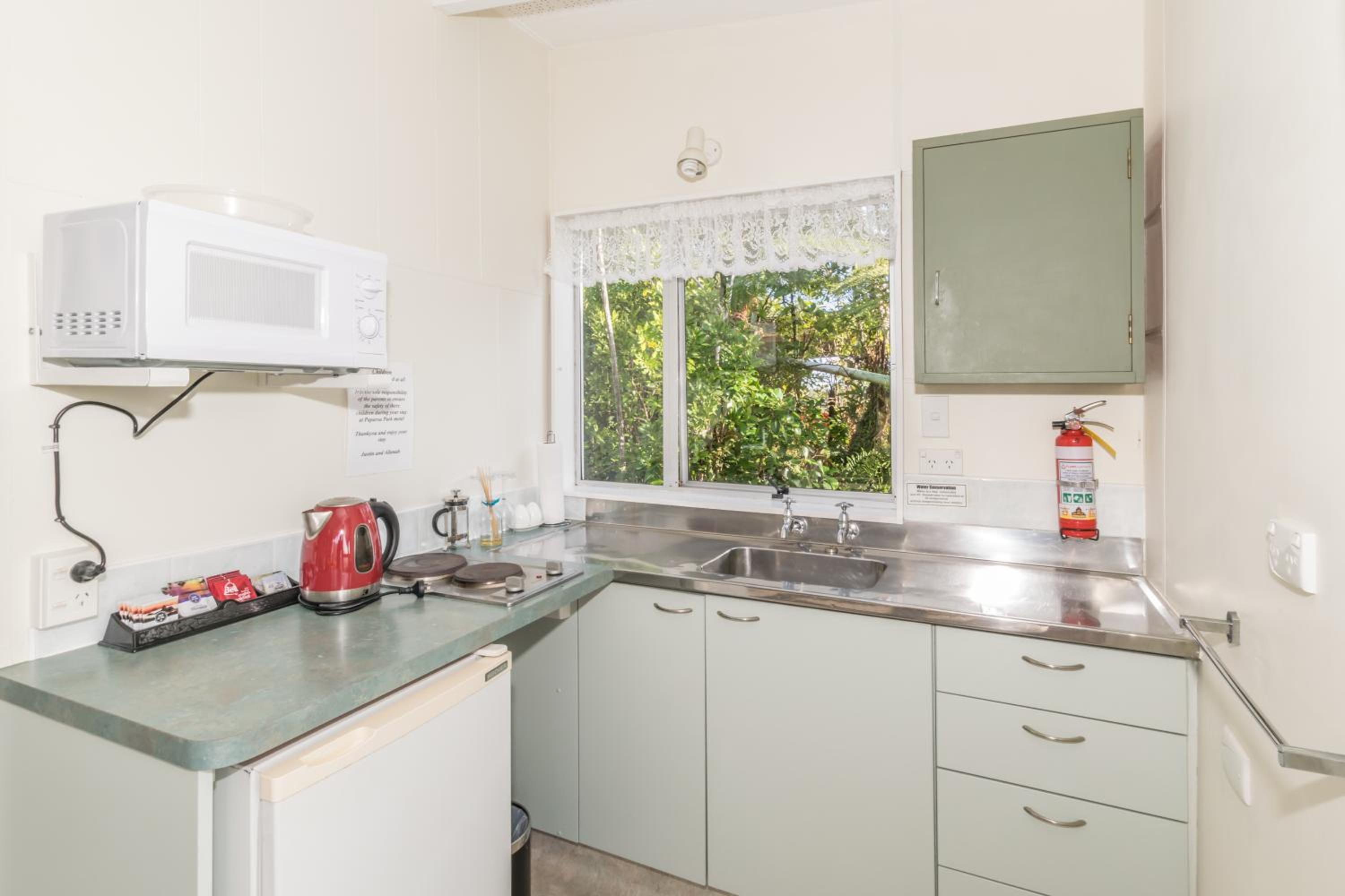 One-Bedroom Cottage - Blowholes View - Photo 4