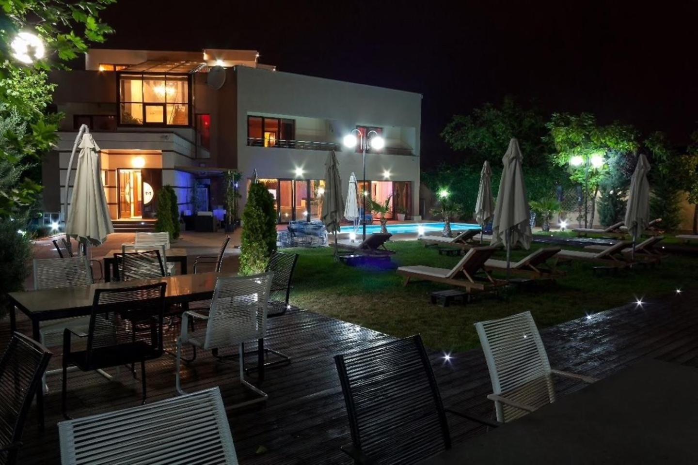 Villa - Photo 5