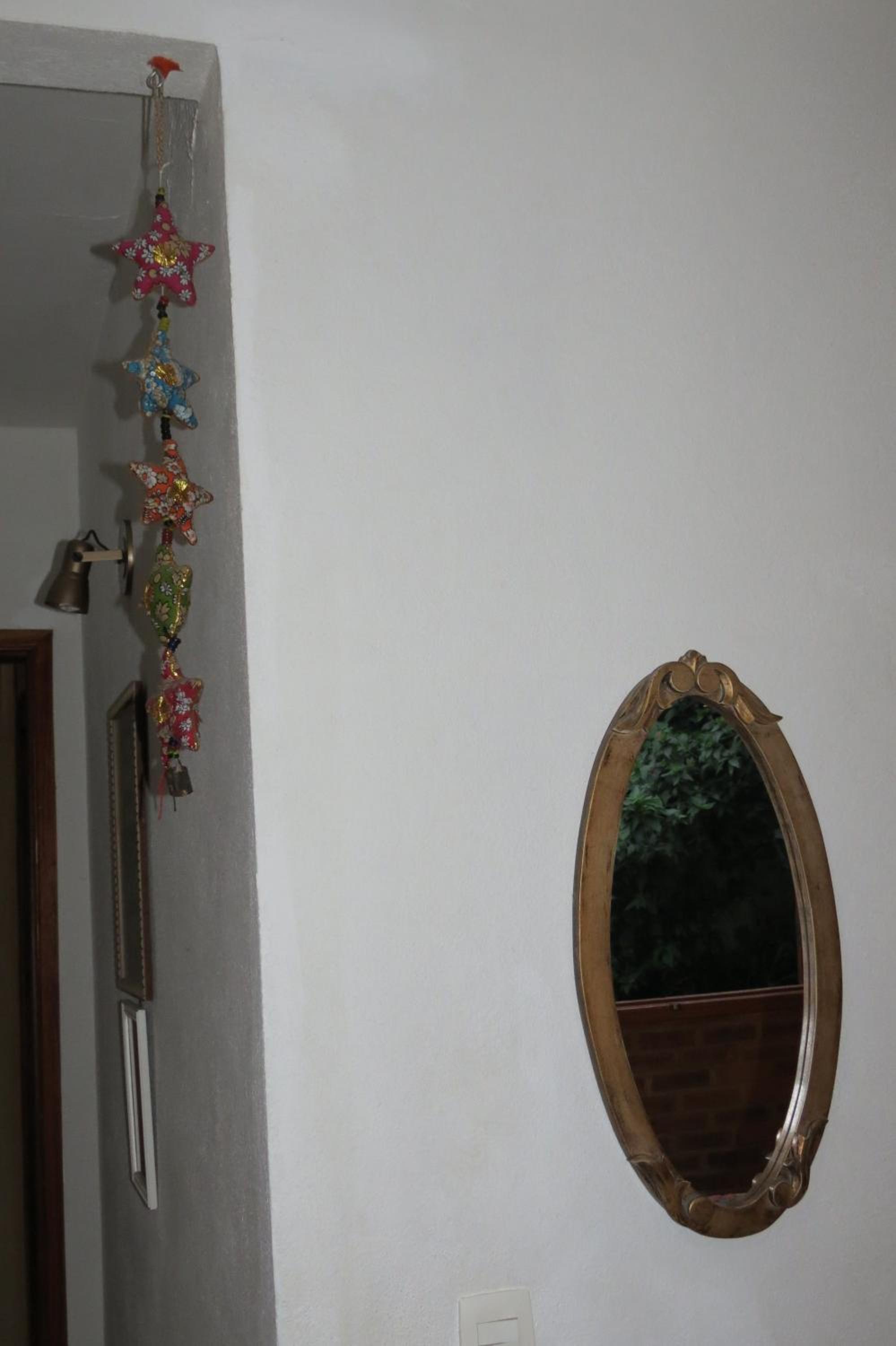 Deluxe Double Room (2 Adults + 1 Child) - Photo 10