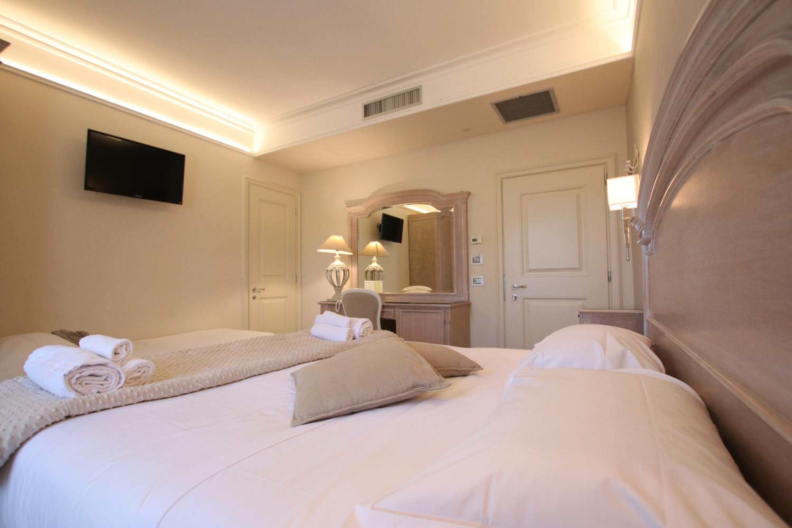 Triple Room - Photo 2
