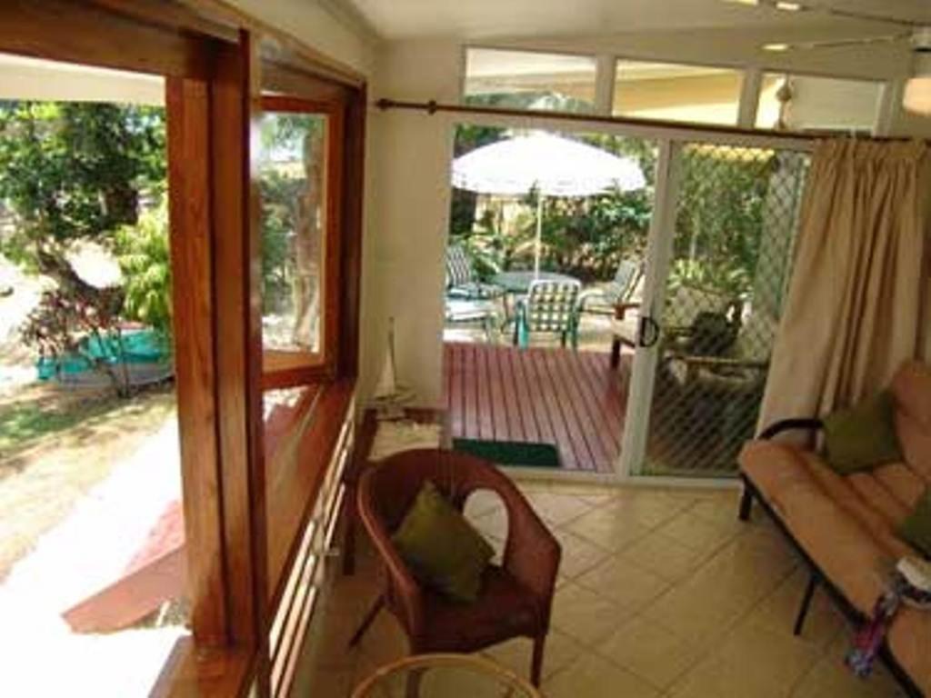 Two-Bedroom Bungalow with Lagoon View photo 3