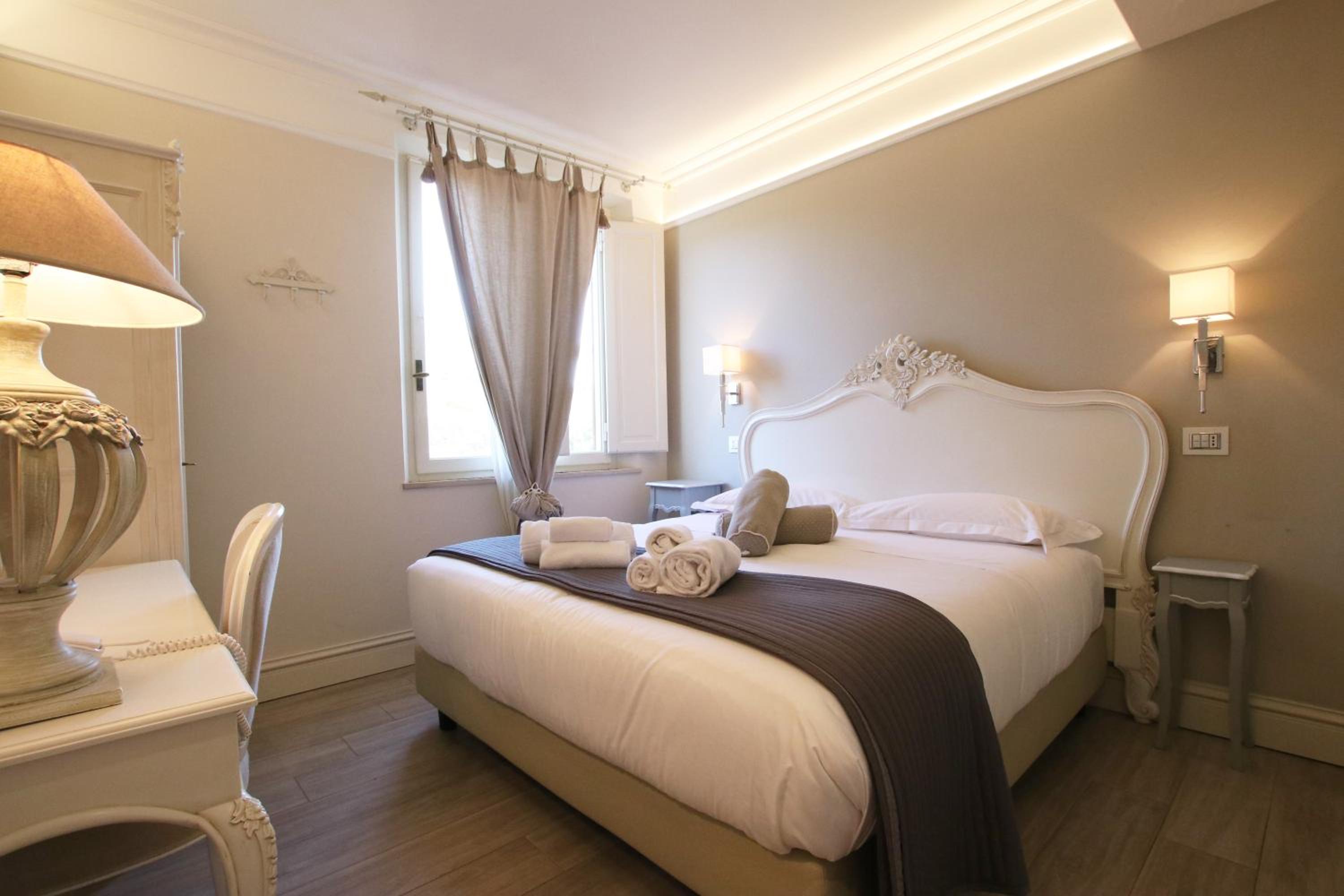 Double Room - Photo 1