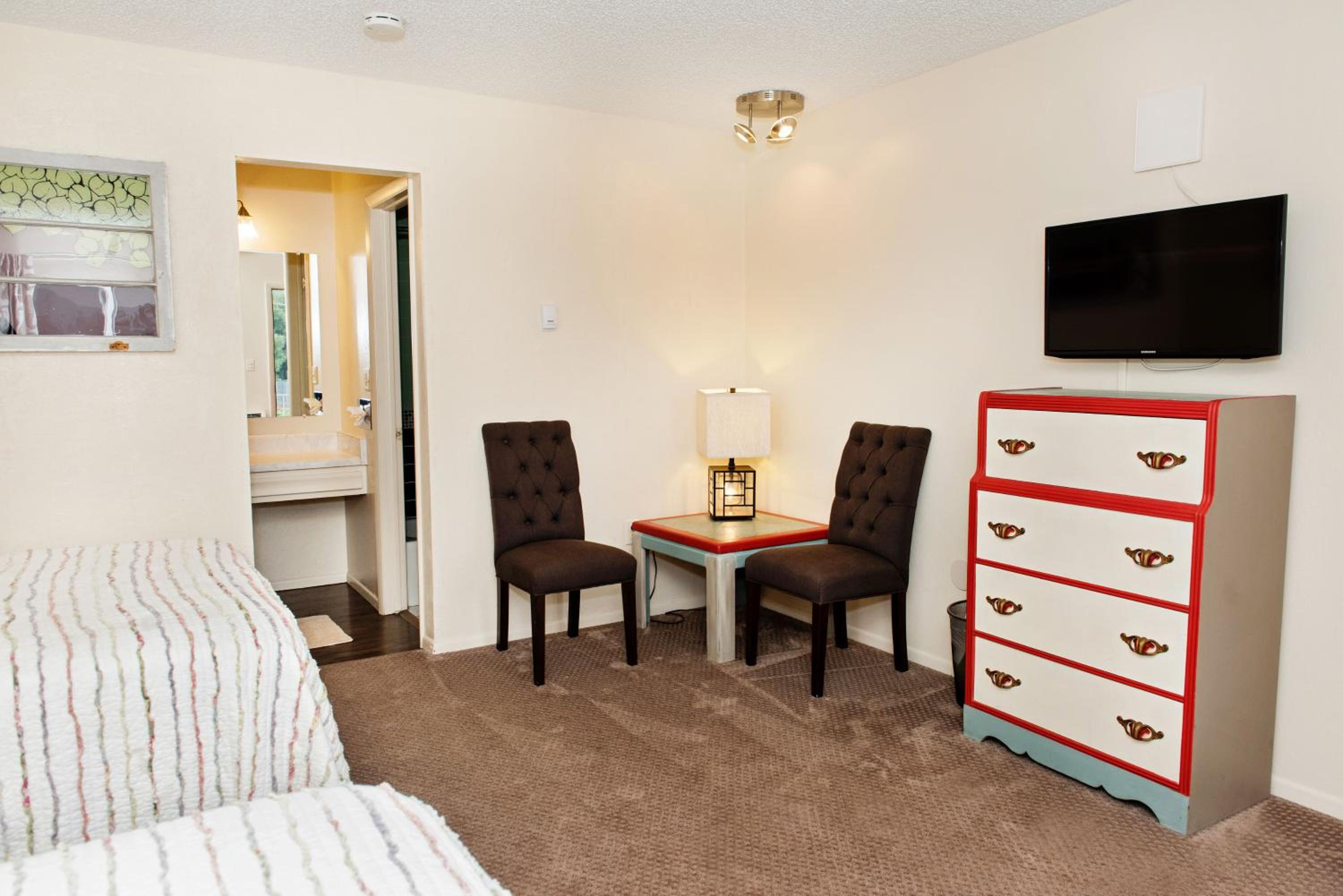 Standard Double Room with Mountain View photo 1
